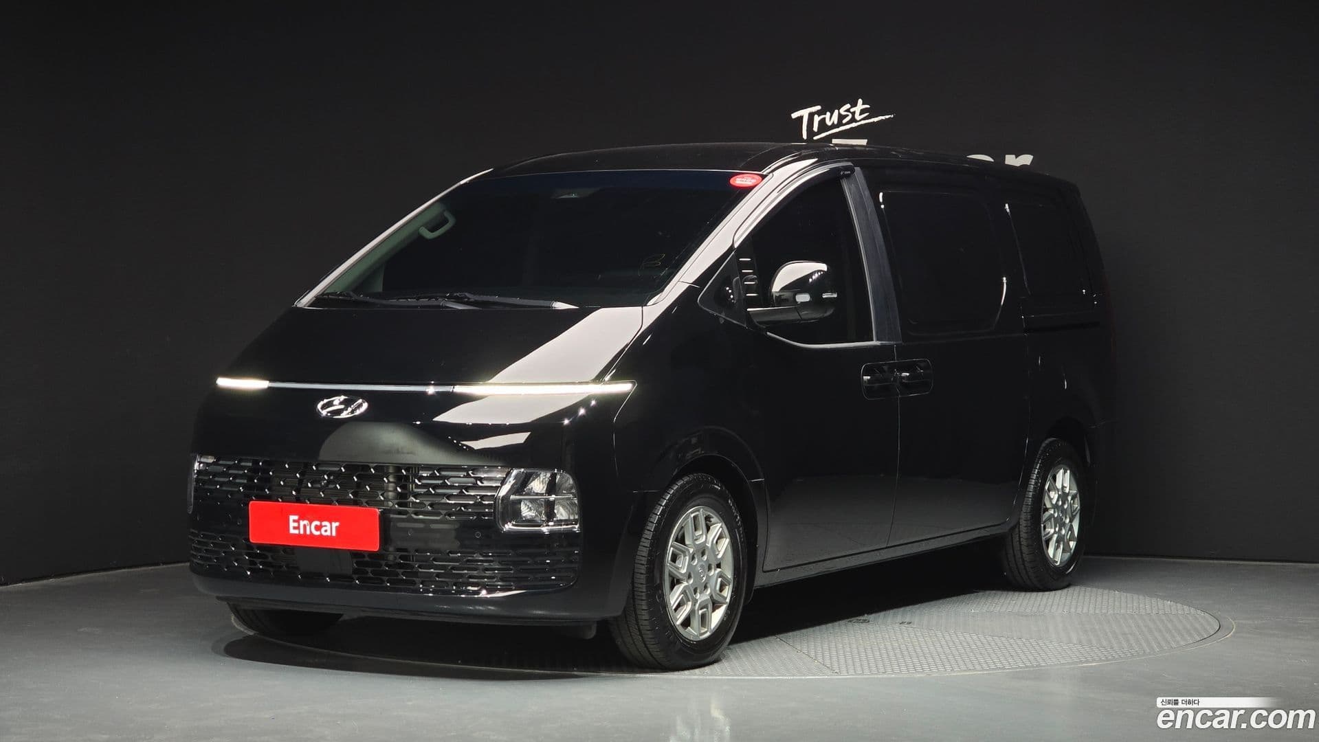 Main__Slider__Photo:Staria Hyundai 2023.11-0