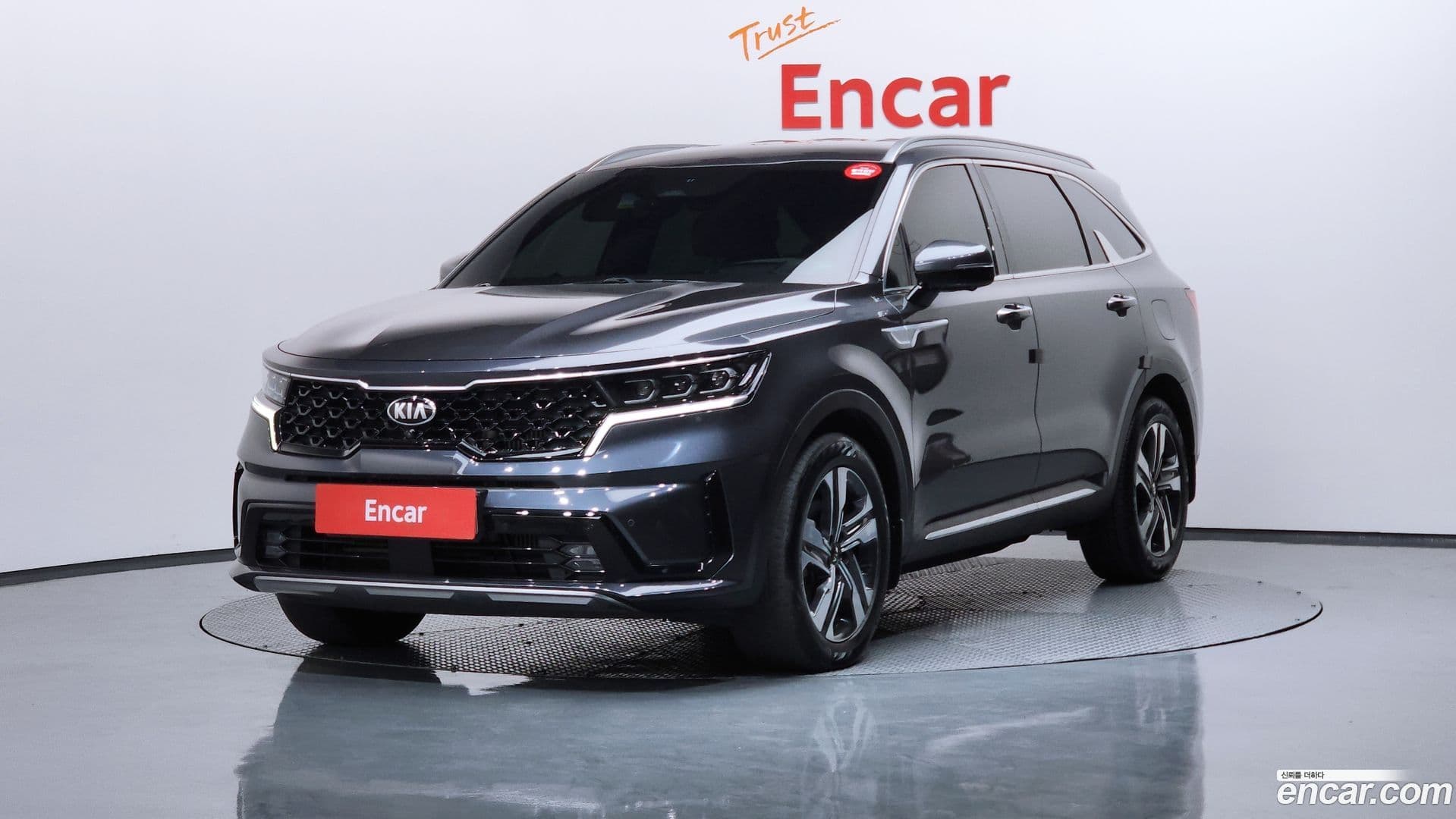 Main__Slider__Photo:Sorento Kia 2020.6-0