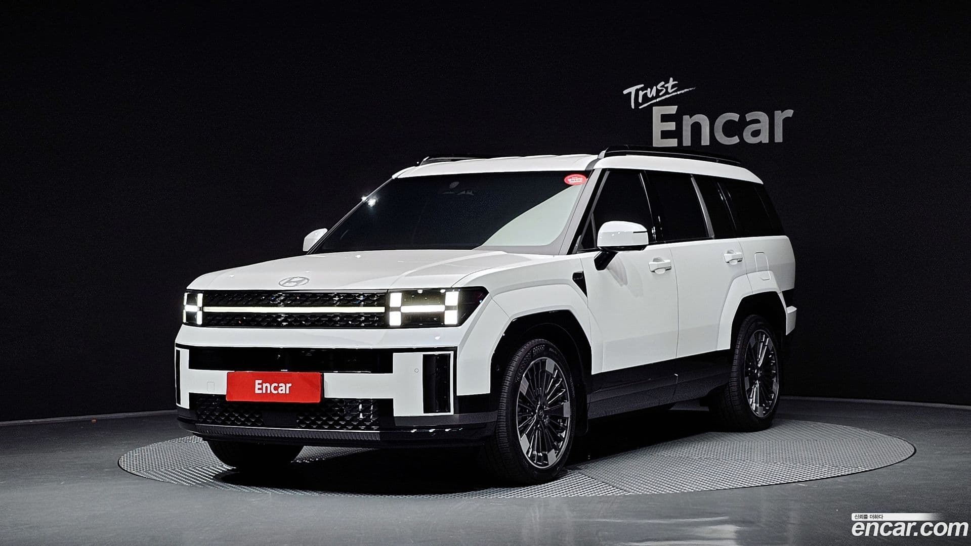 Main__Slider__Photo:Santafe Hyundai 2023.9-0
