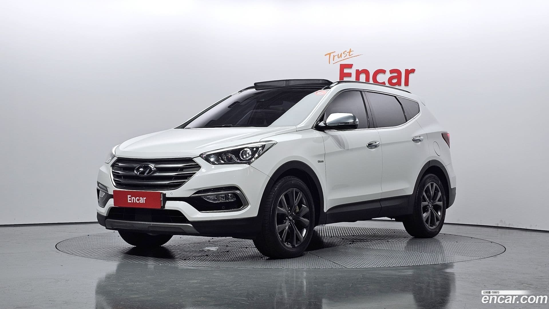 Main__Slider__Photo:Santafe Hyundai 2016.11-0