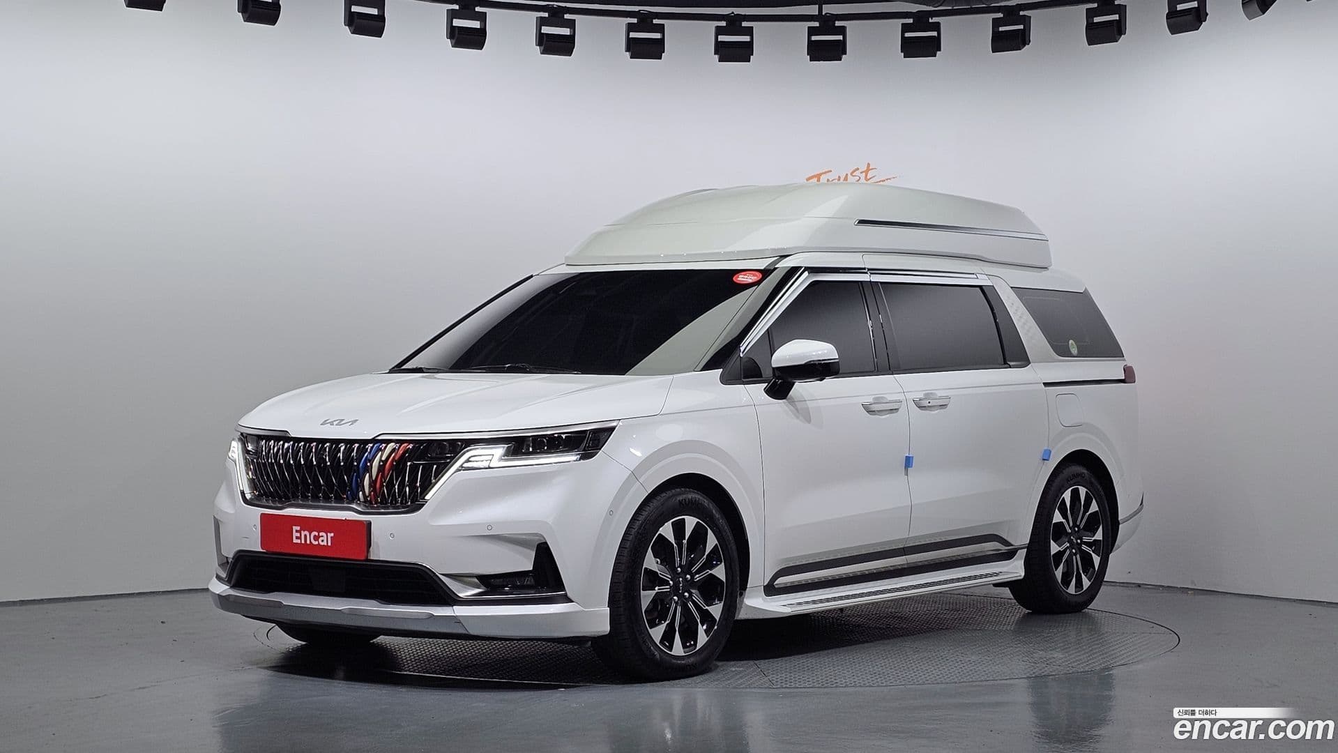 Main__Slider__Photo:Canival Kia 2023.8-0