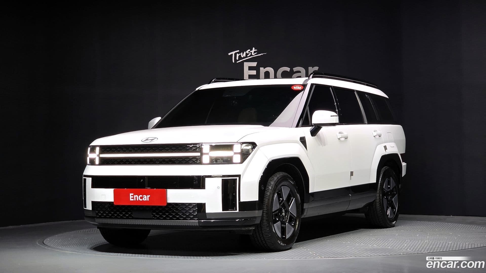 Main__Slider__Photo:Santafe Hyundai 2023.11-0