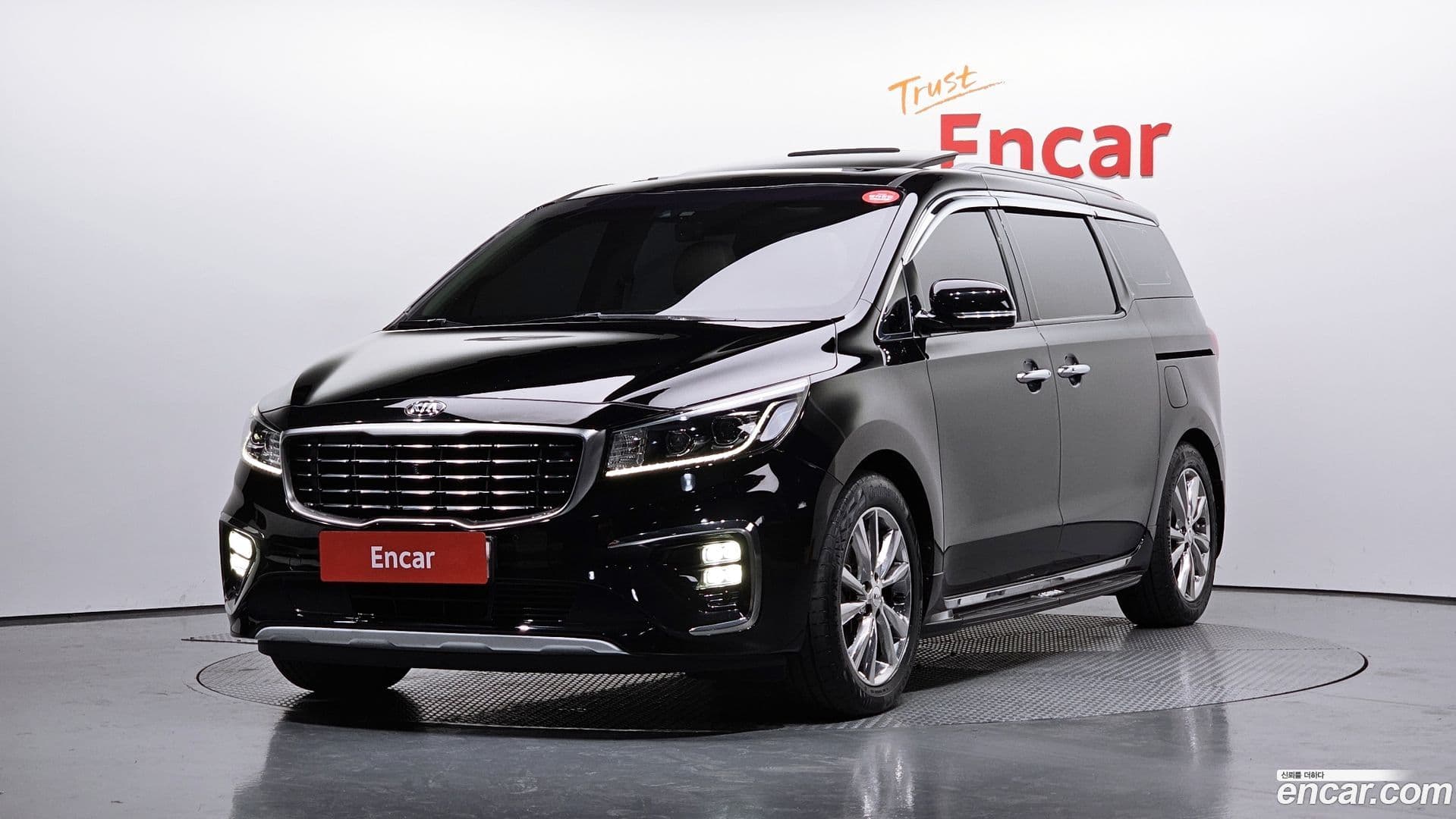 Main__Slider__Photo:Canival Kia 2018.9-0
