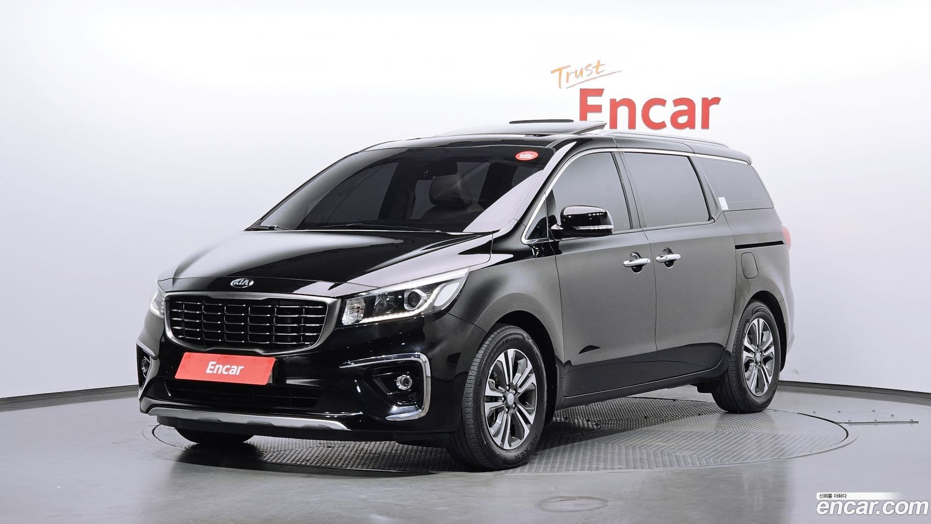 Main__Slider__Photo:Canival Kia 2018.6-0