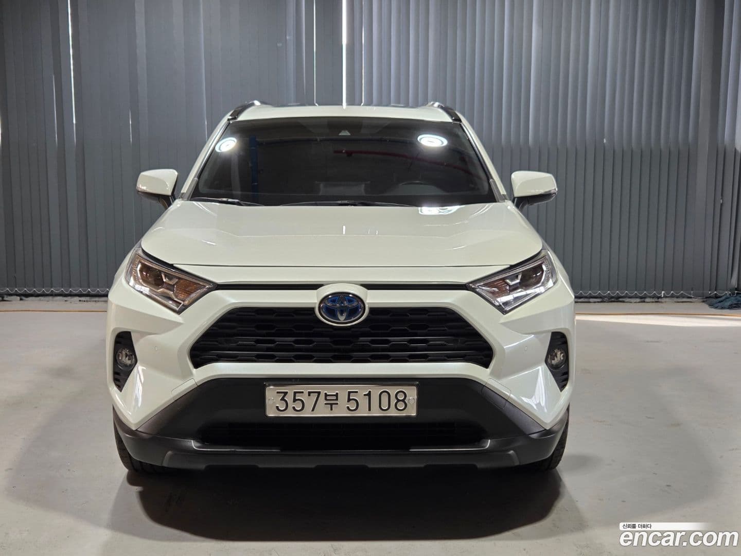 Main__Slider__Photo:RAV4 Toyota 2021.0-0
