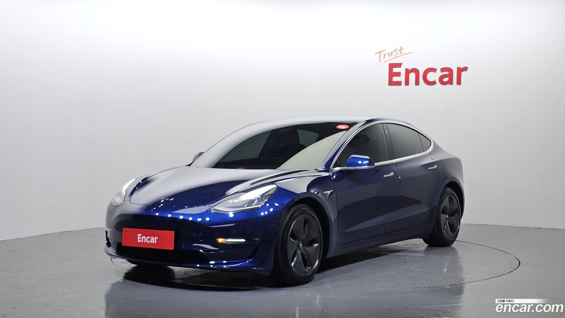 Main__Slider__Photo:Model 3 Tesla 2020.10-0