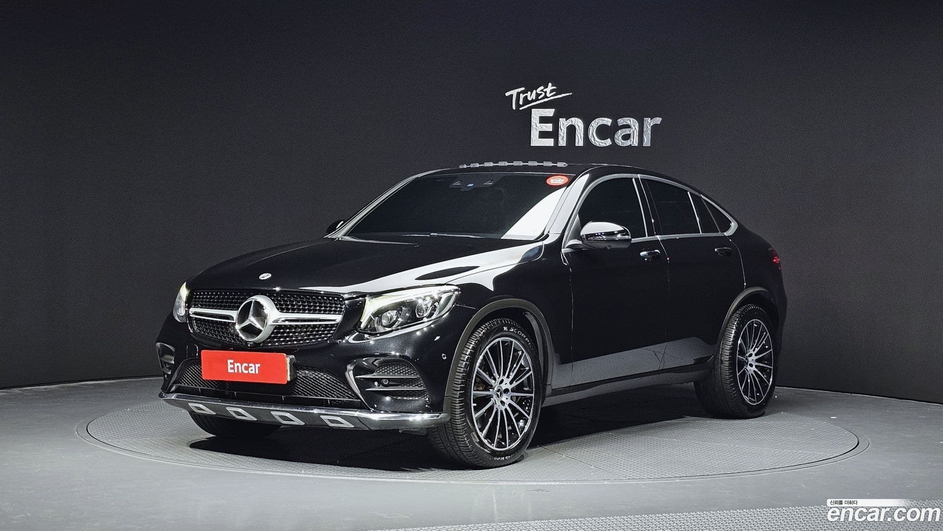 Main__Slider__Photo:GLC-Class Mercedes-Benz 2019.7-0