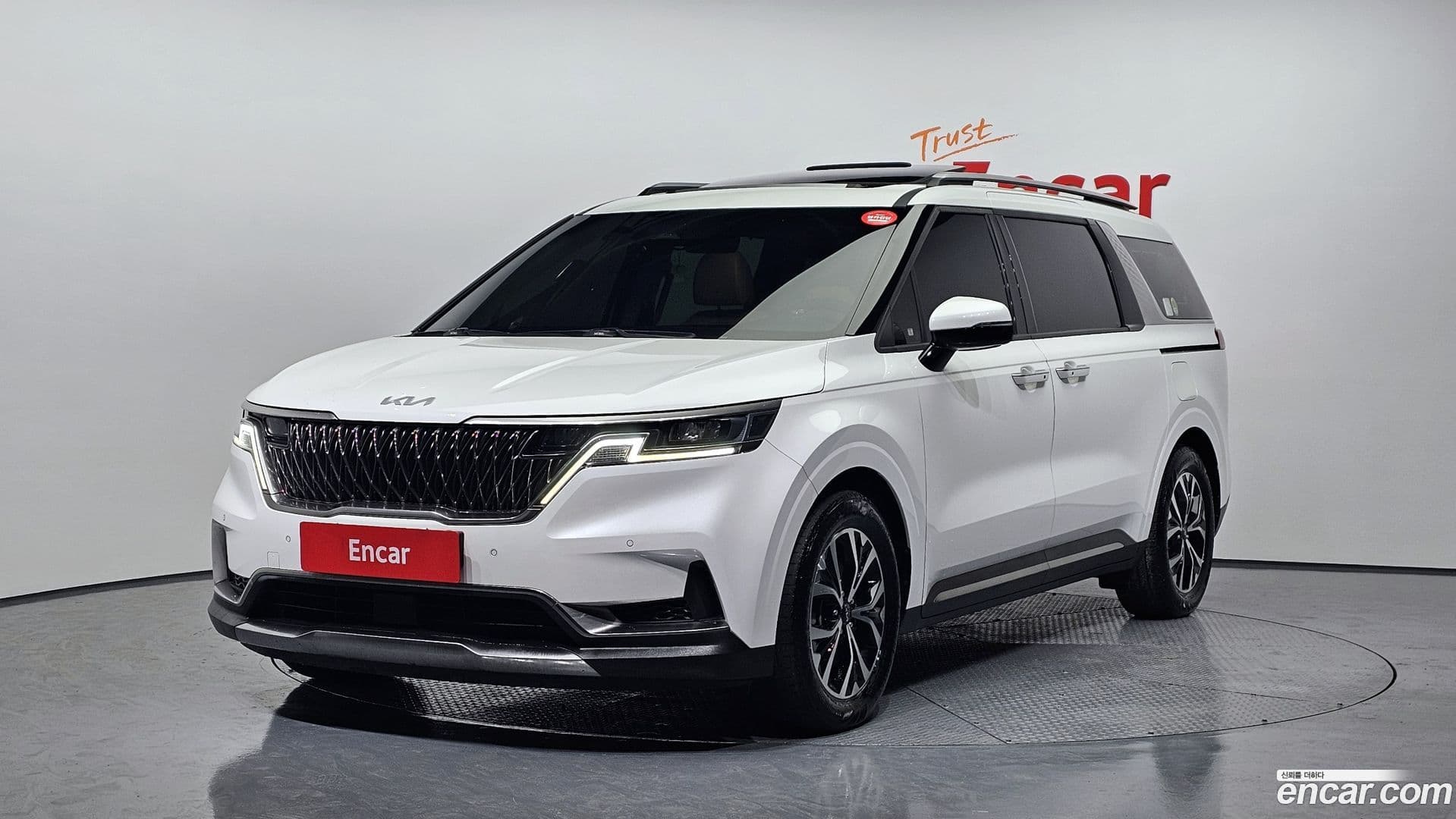 Main__Slider__Photo:Canival Kia 2022.4-0