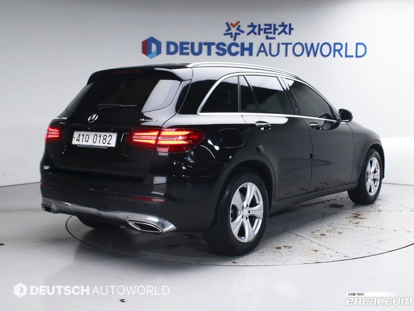 Main__Slider__Photo:GLC-Class Mercedes-Benz 2016.9-0