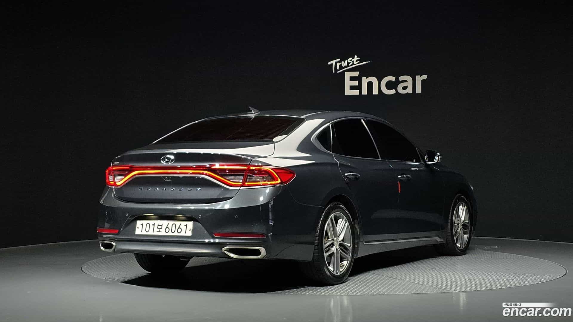 Grandeur Hyundai 2018.0-OUTER-002