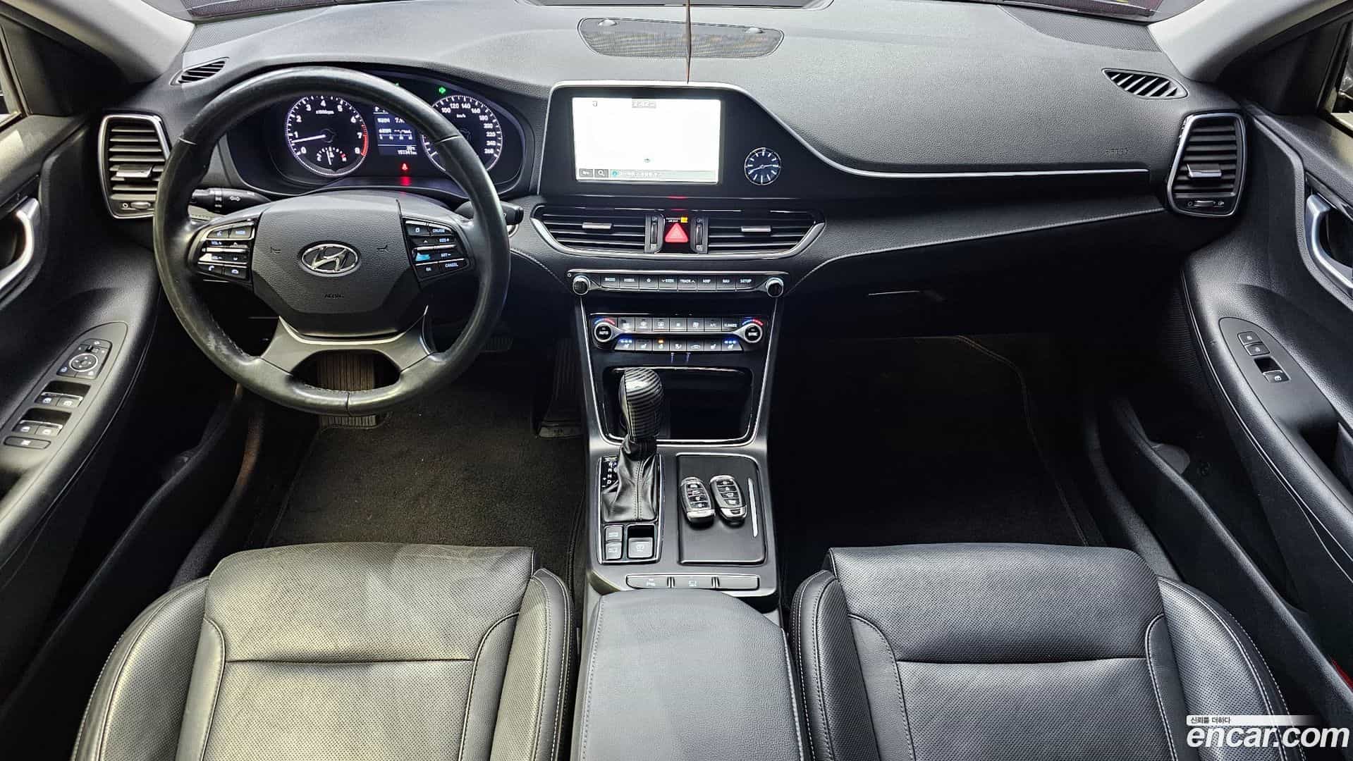 Grandeur Hyundai 2018.0-INNER-007