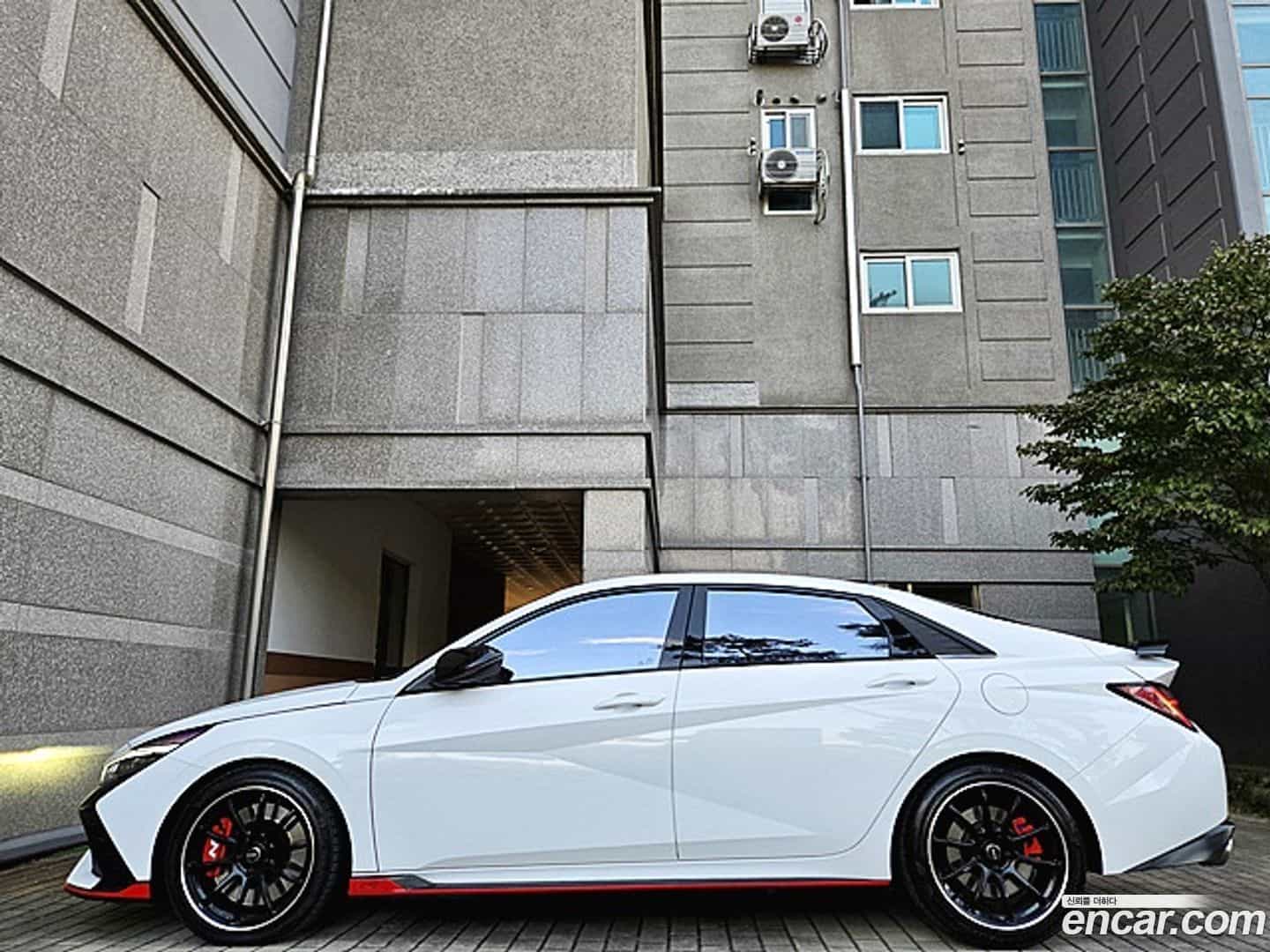 AVANTE Hyundai 2022.4-OPTION-015