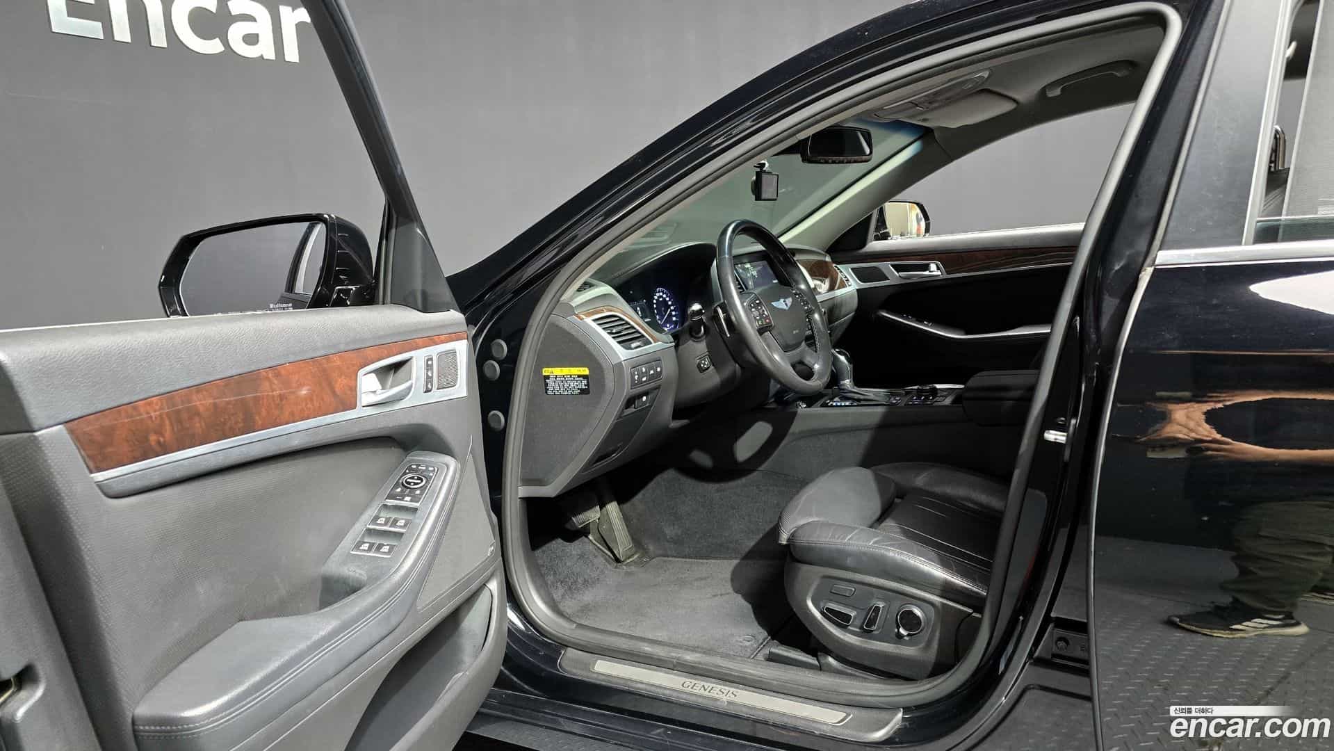 Genesis Hyundai 2014.5-INNER-010
