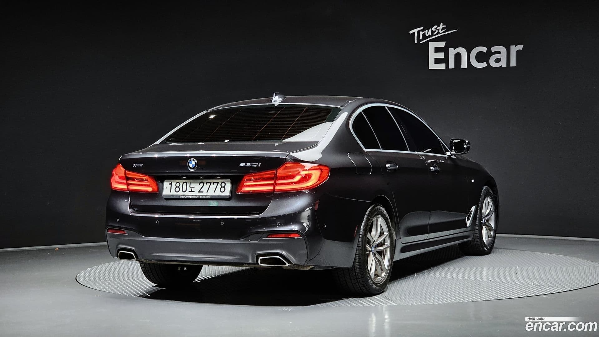 Main__Slider__Photo:5-Series BMW 2018.0-0