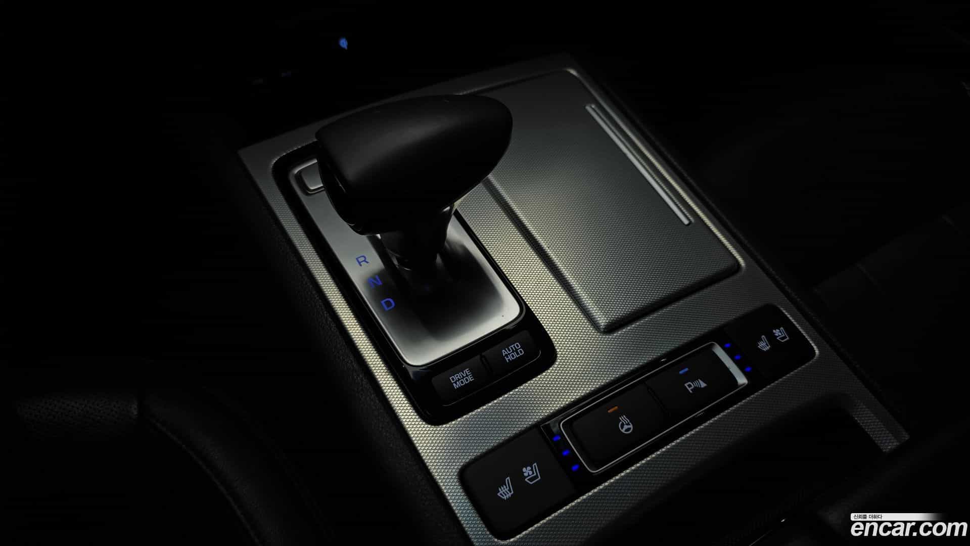 G80 Genesis 2017.0-INNER-009