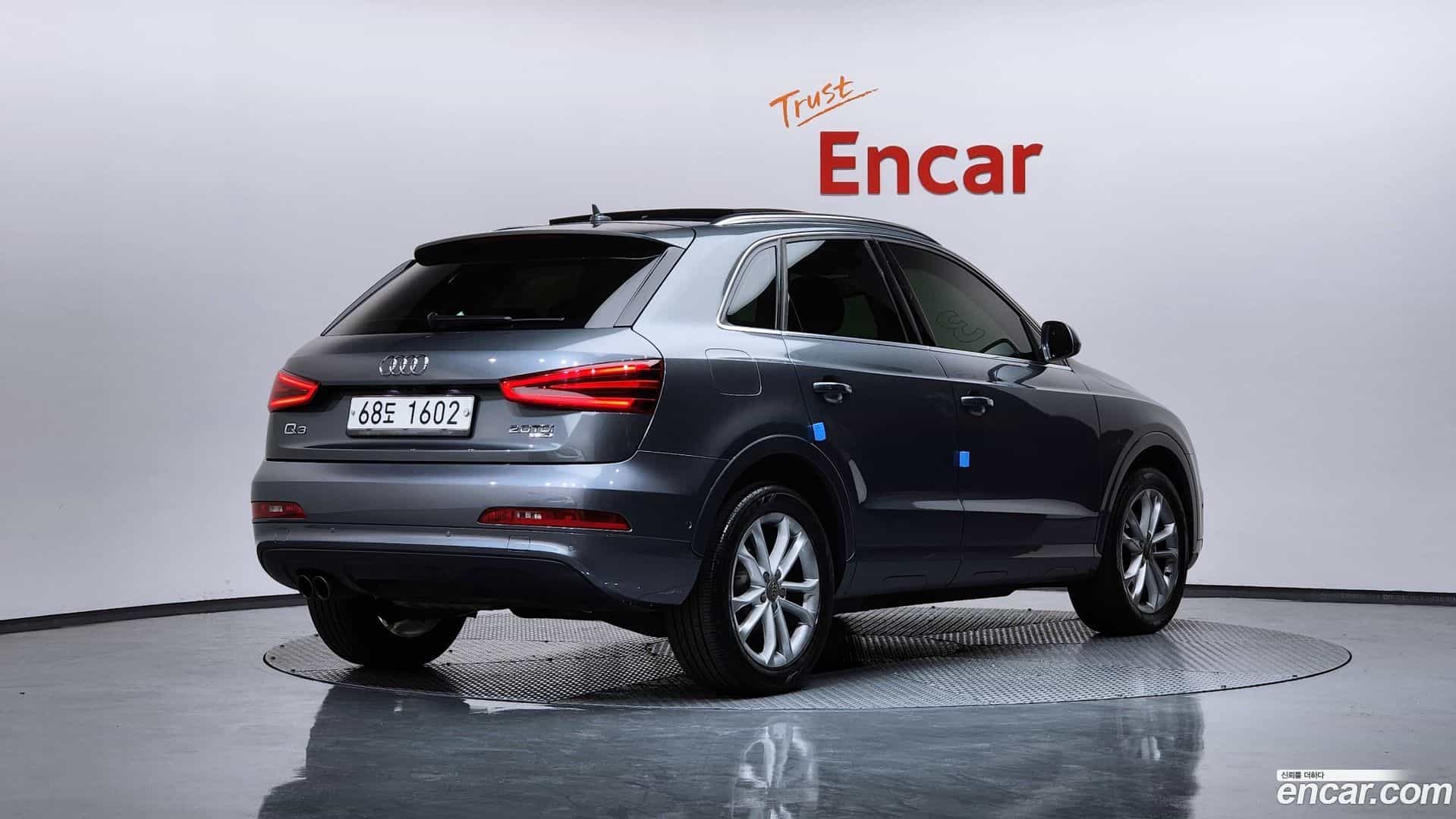 Q3 Audi 2013.0-OUTER-002