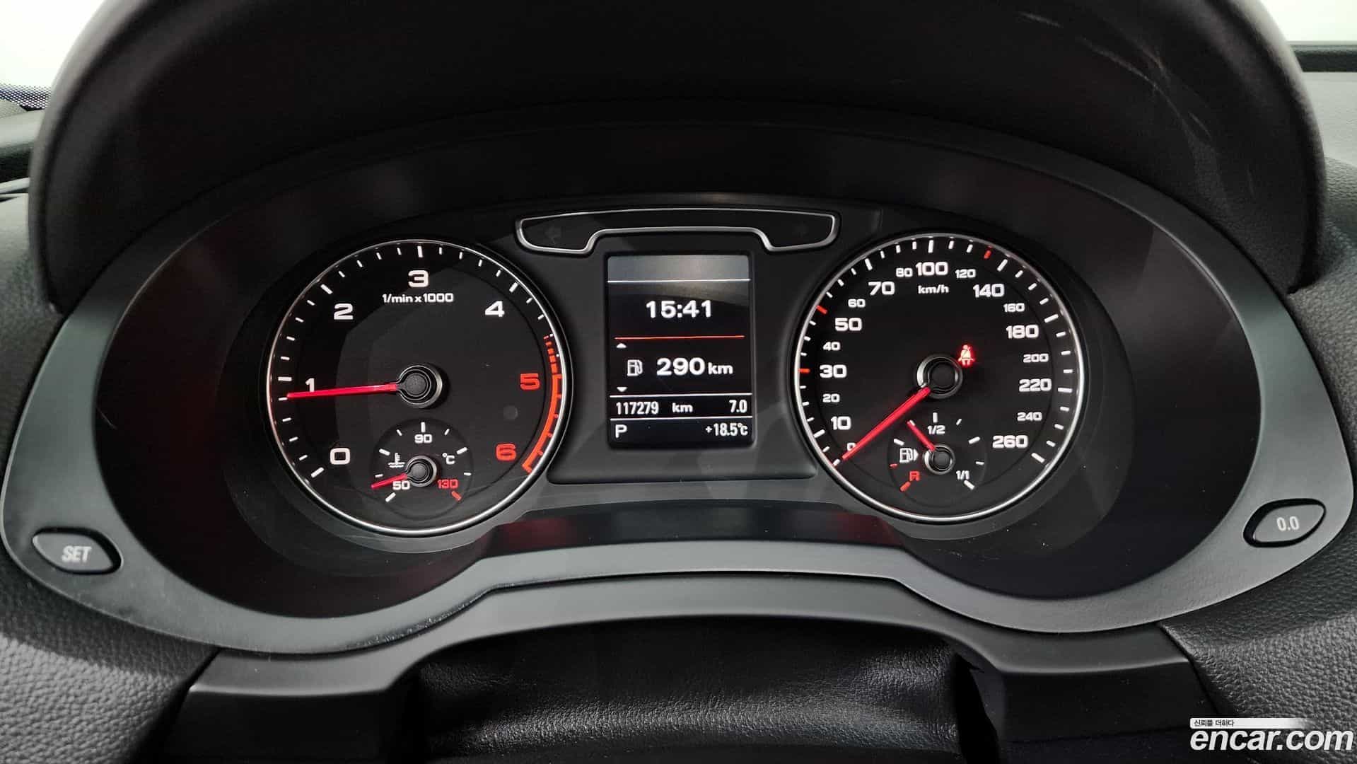 Q3 Audi 2013.0-INNER-008
