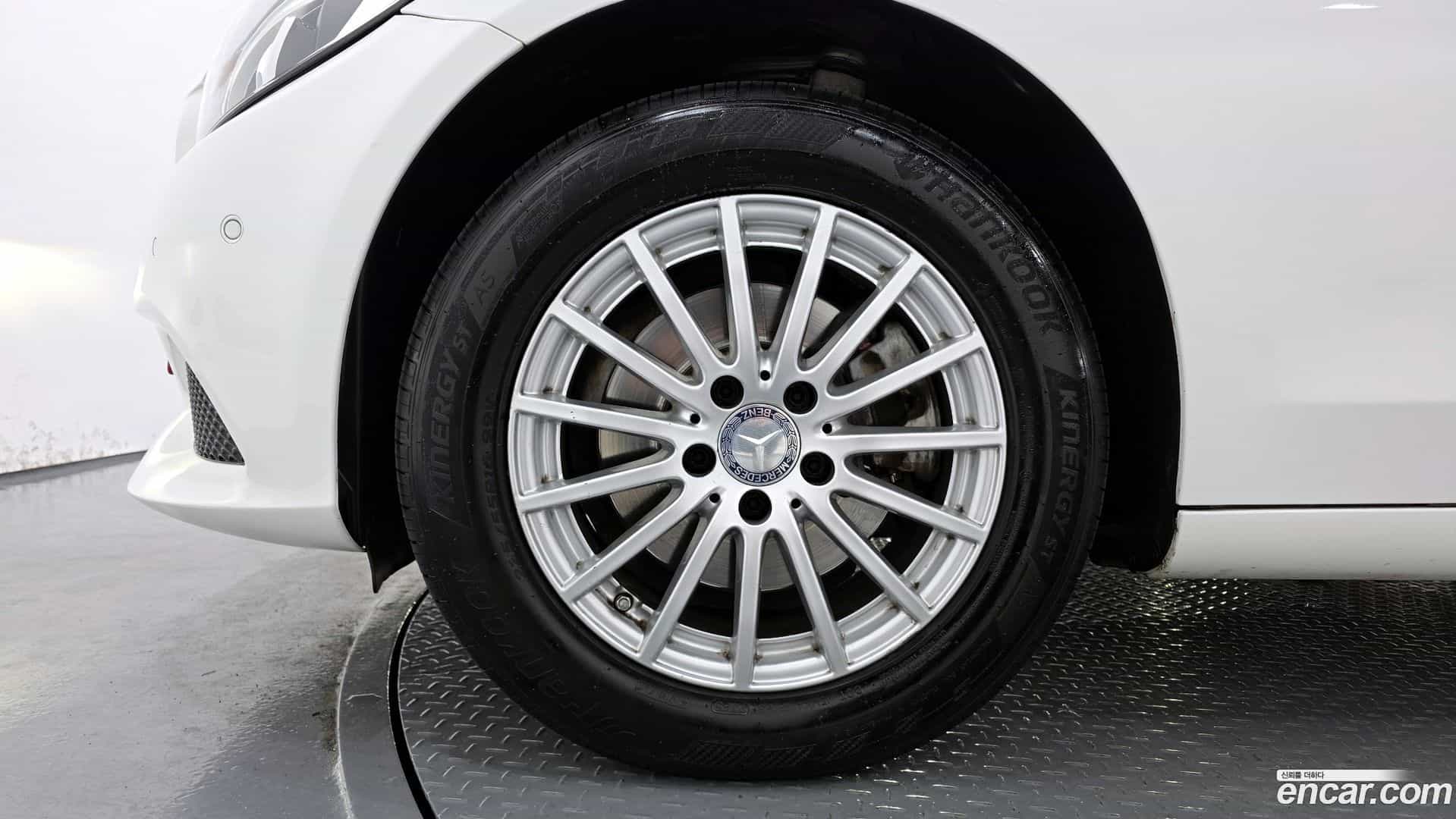C-Class Mercedes-Benz 2015.1-OUTER-005
