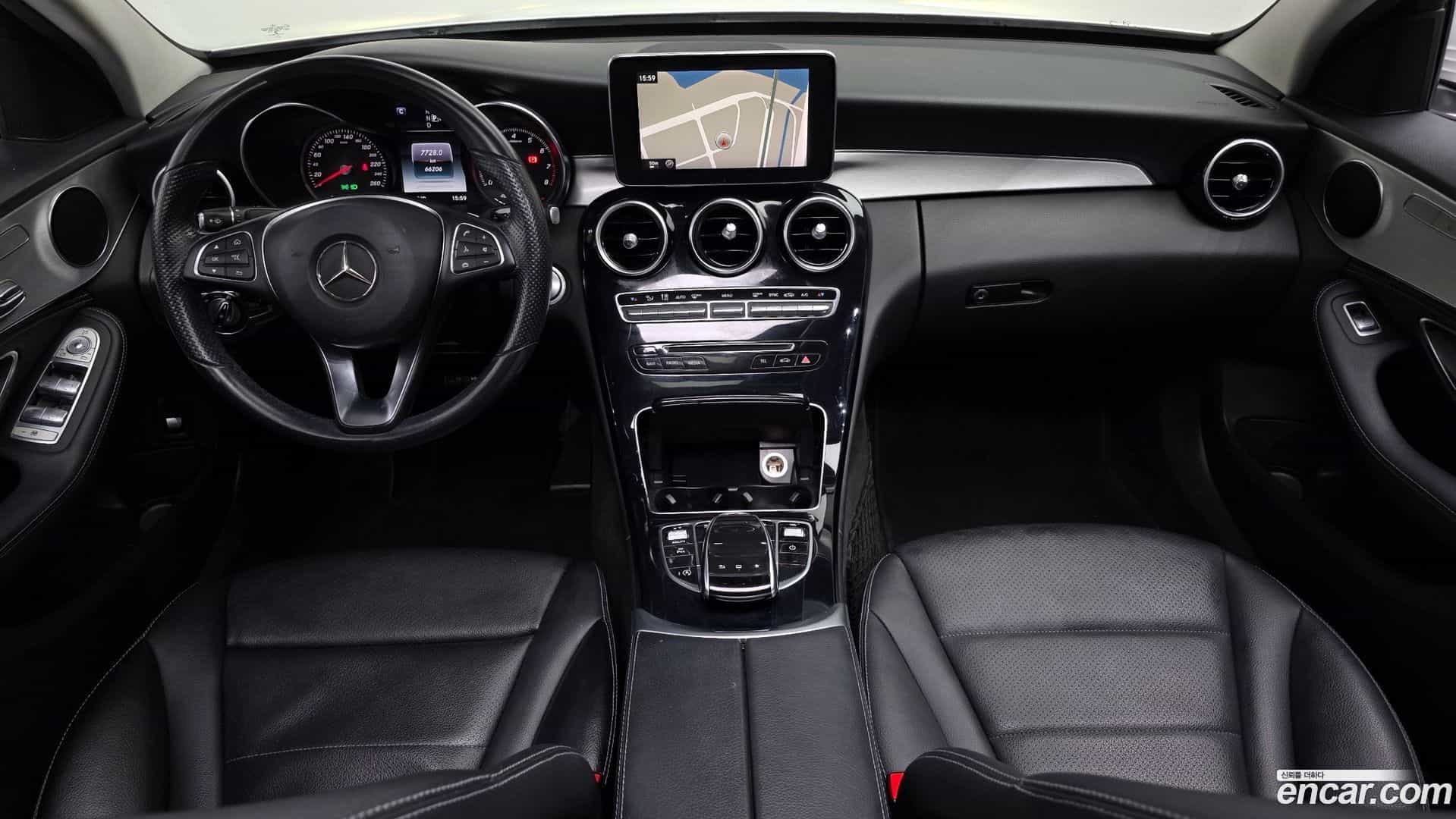 C-Class Mercedes-Benz 2015.1-INNER-007