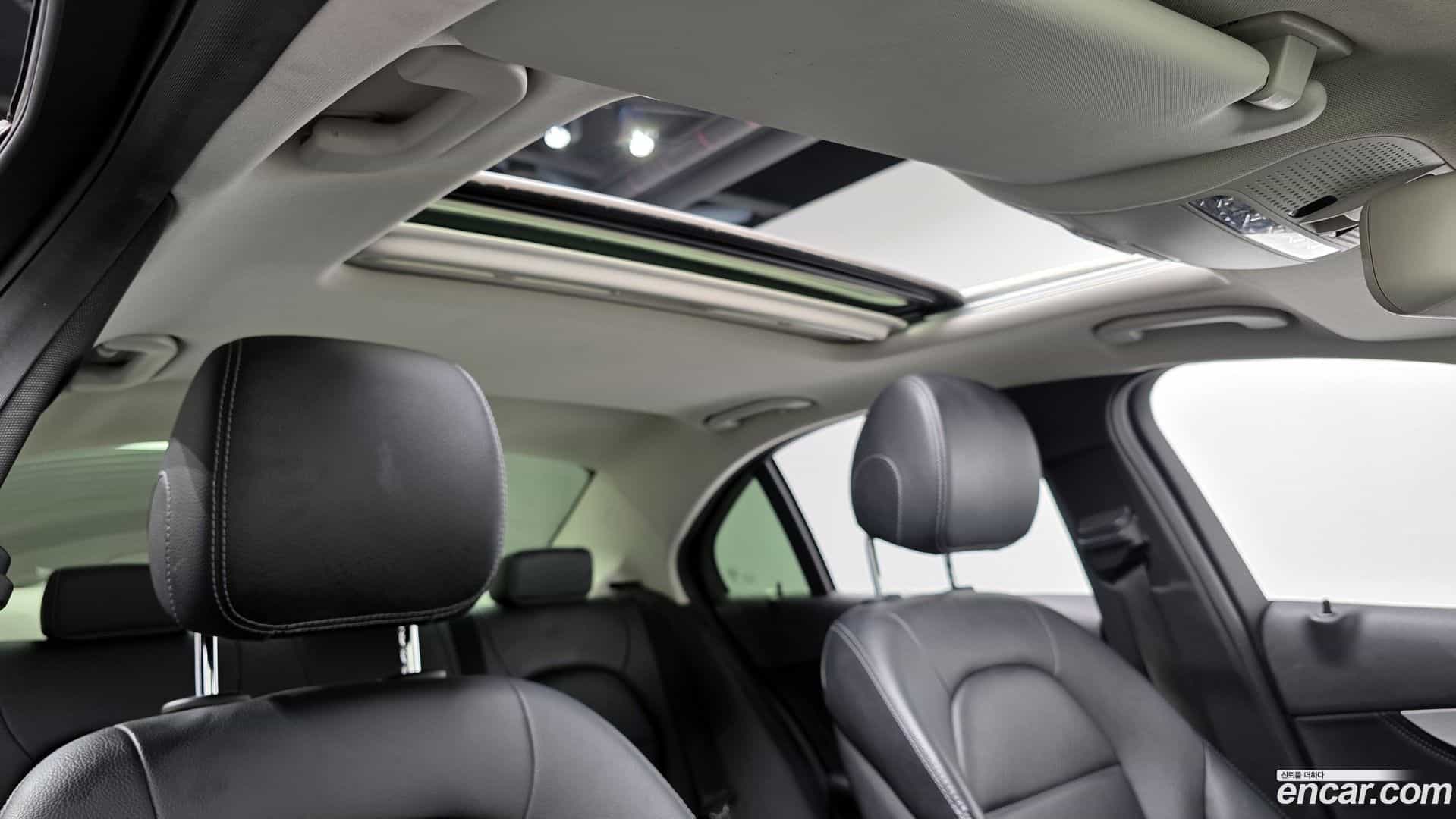 C-Class Mercedes-Benz 2015.1-OPTION-019