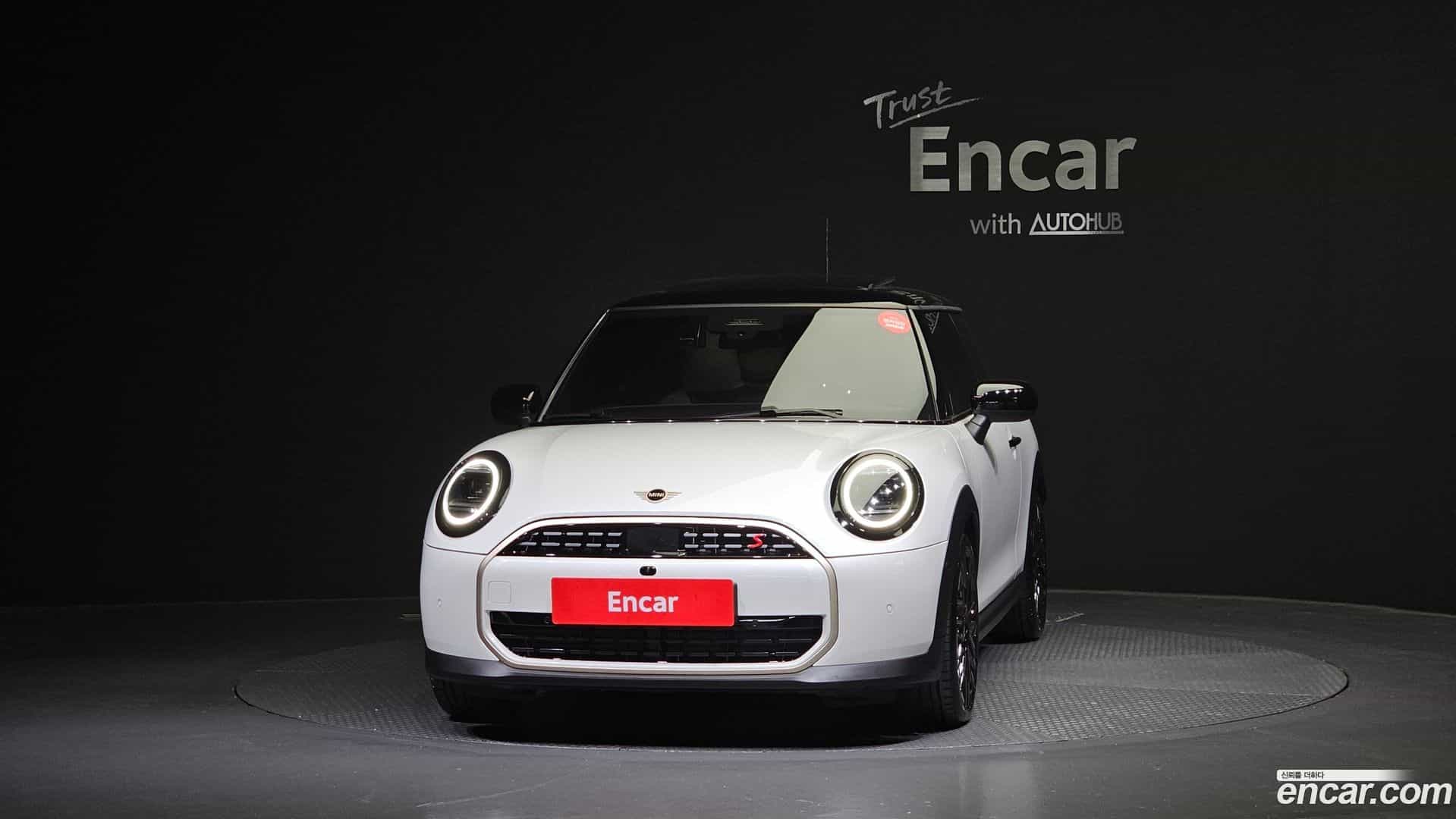 Cooper Mini 2024.8-OUTER-003