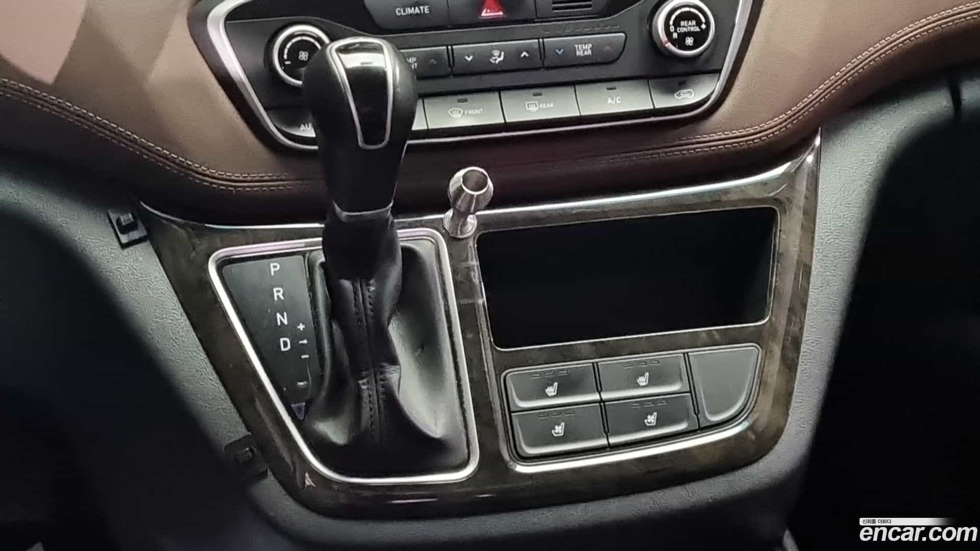 Starex Hyundai 2018.5-INNER-009