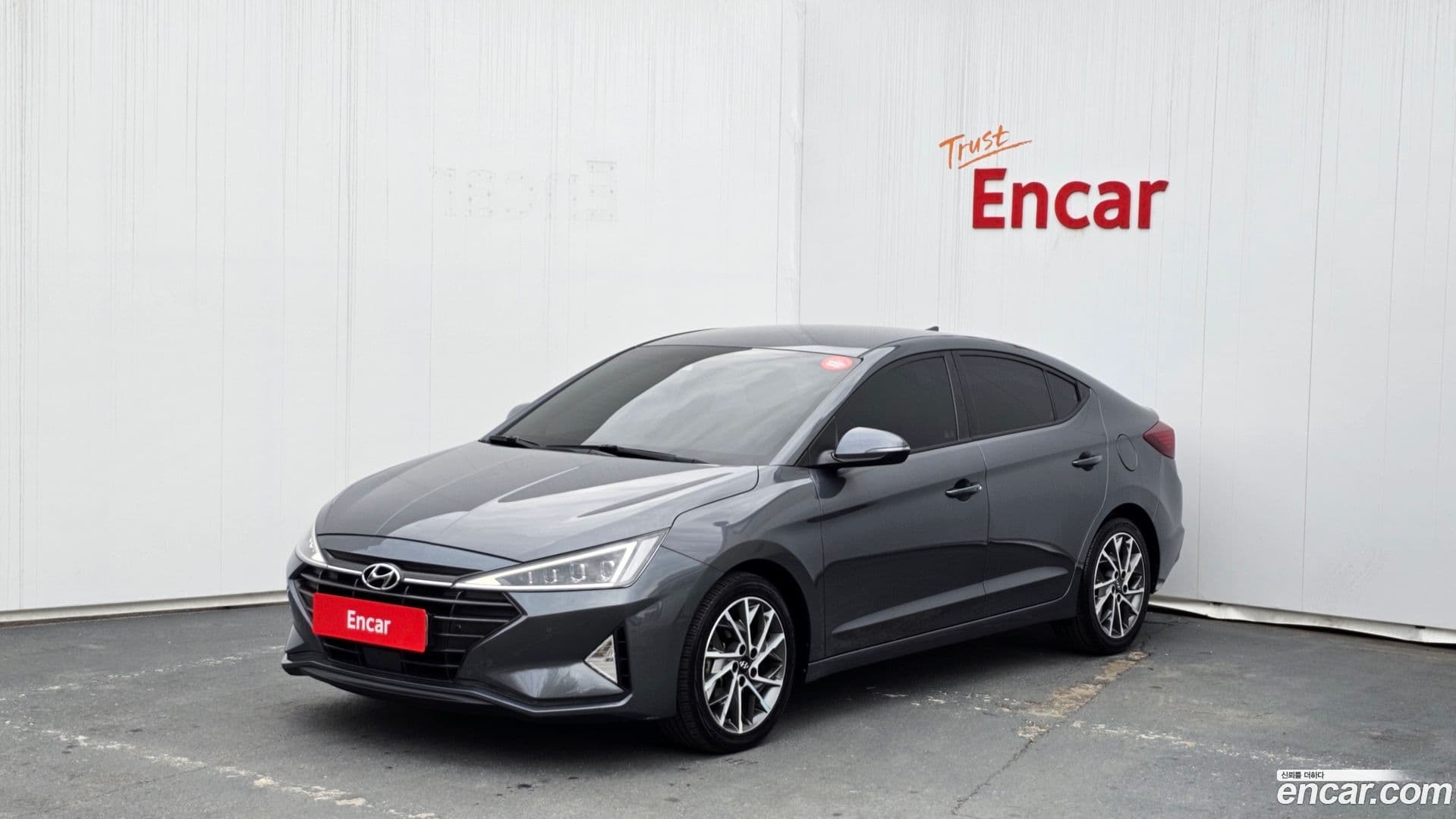 Main__Slider__Photo:AVANTE Hyundai 2019.3-0