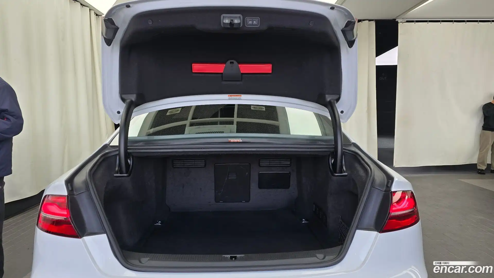 A8 Audi 2015.7-OPTION-024