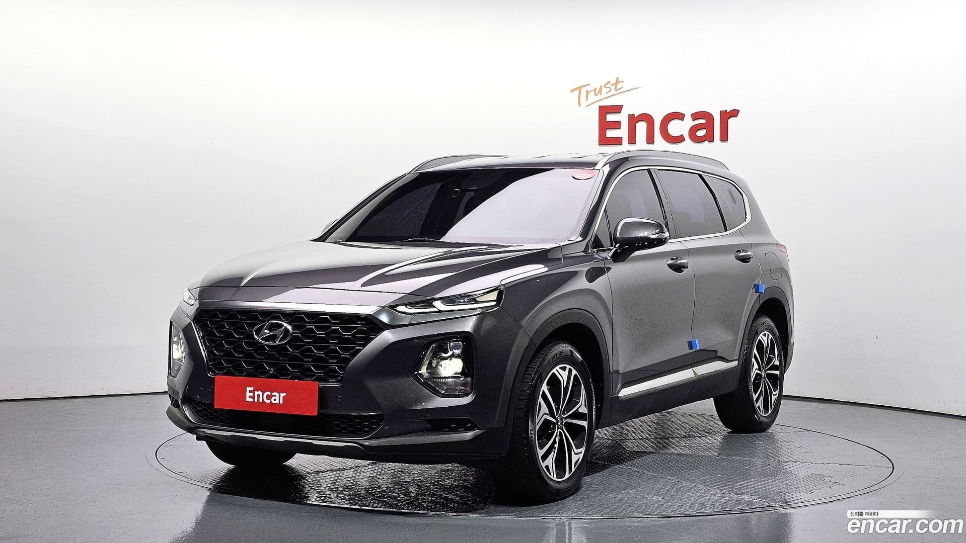 Main__Slider__Photo:Santafe Hyundai 2019.0-0
