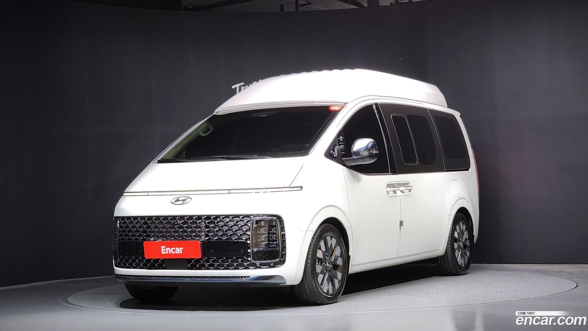 Main__Slider__Photo:Staria Hyundai 2022.7-0