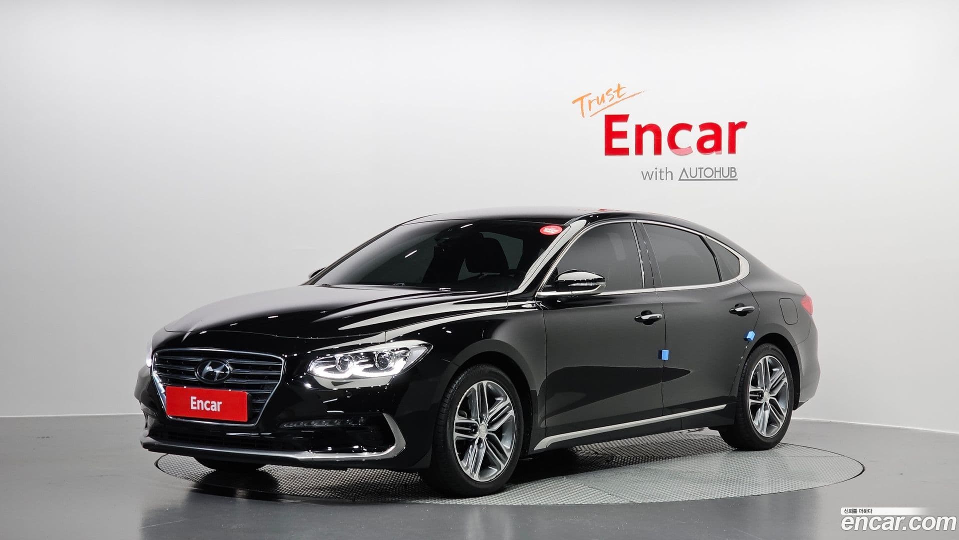 Main__Slider__Photo:Grandeur Hyundai 2018.11-0