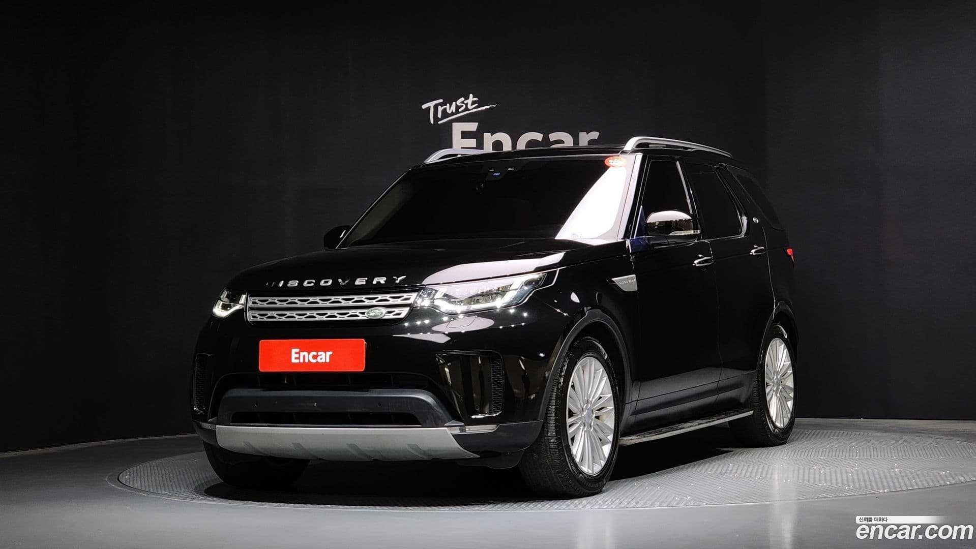 Main__Slider__Photo:Discovery Land Rover 2018.8-0