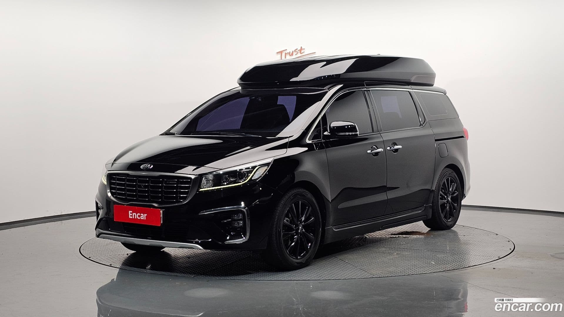 Main__Slider__Photo:Canival Kia 2019.2-0