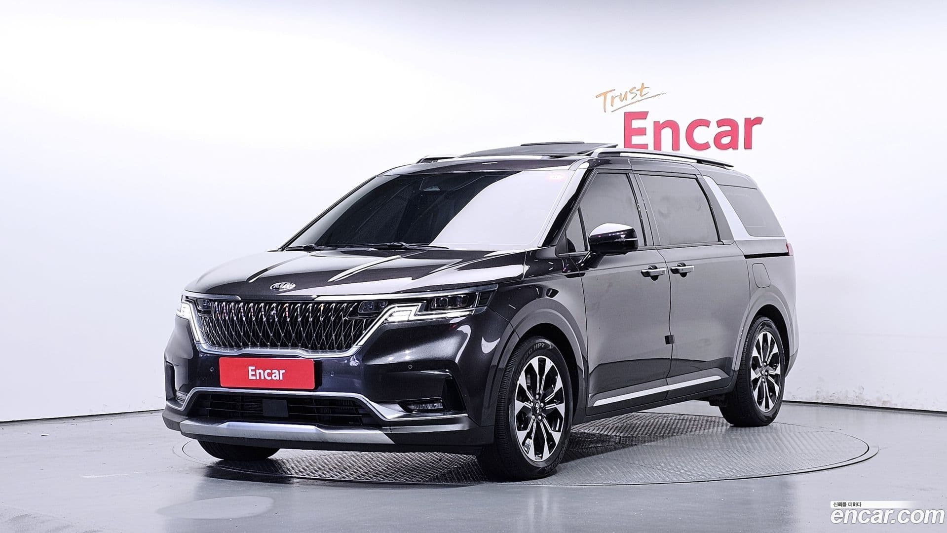 Main__Slider__Photo:Canival Kia 2020.9-0