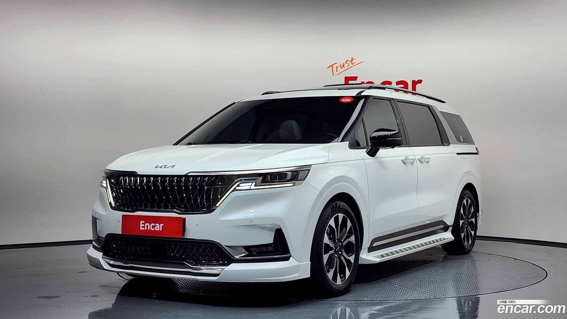 Main__Slider__Photo:Canival Kia 2022.7-0