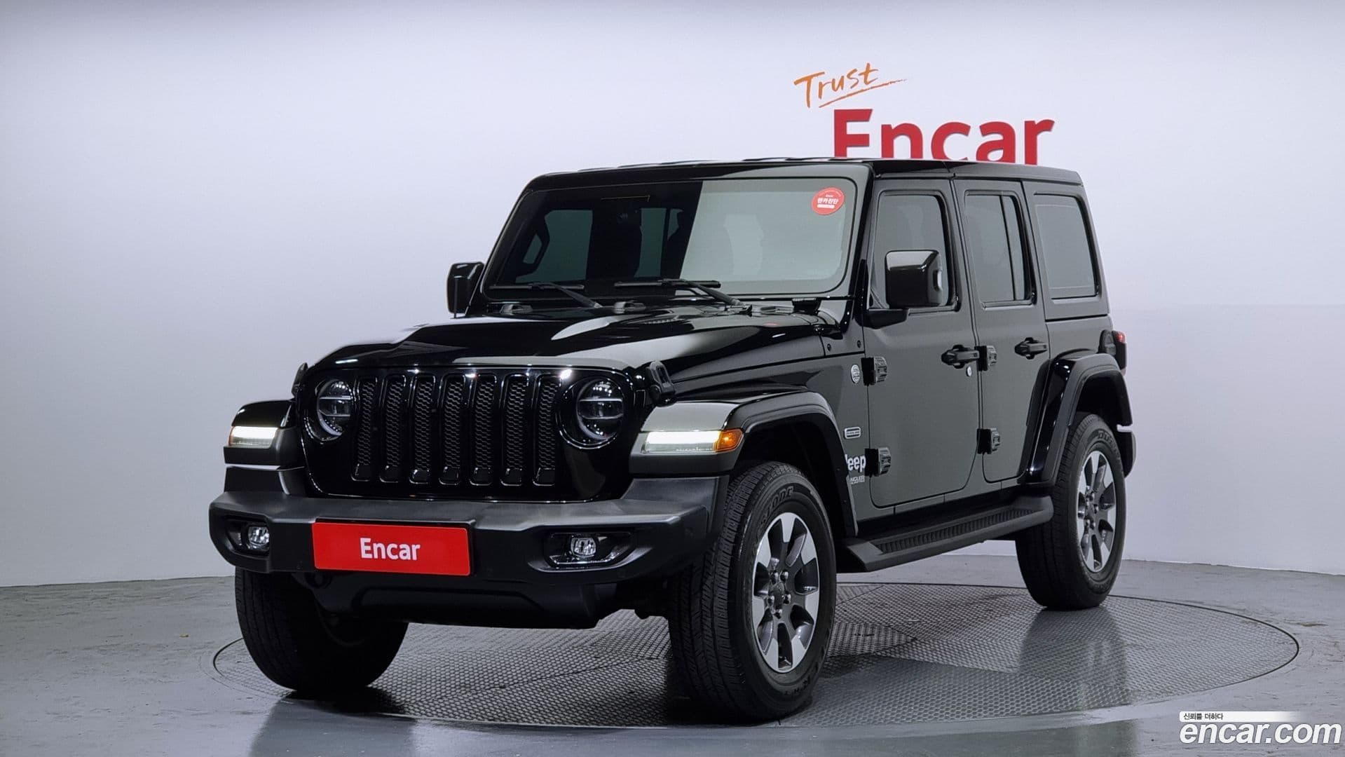 Main__Slider__Photo:Wrangler Jeep 2021.10-0