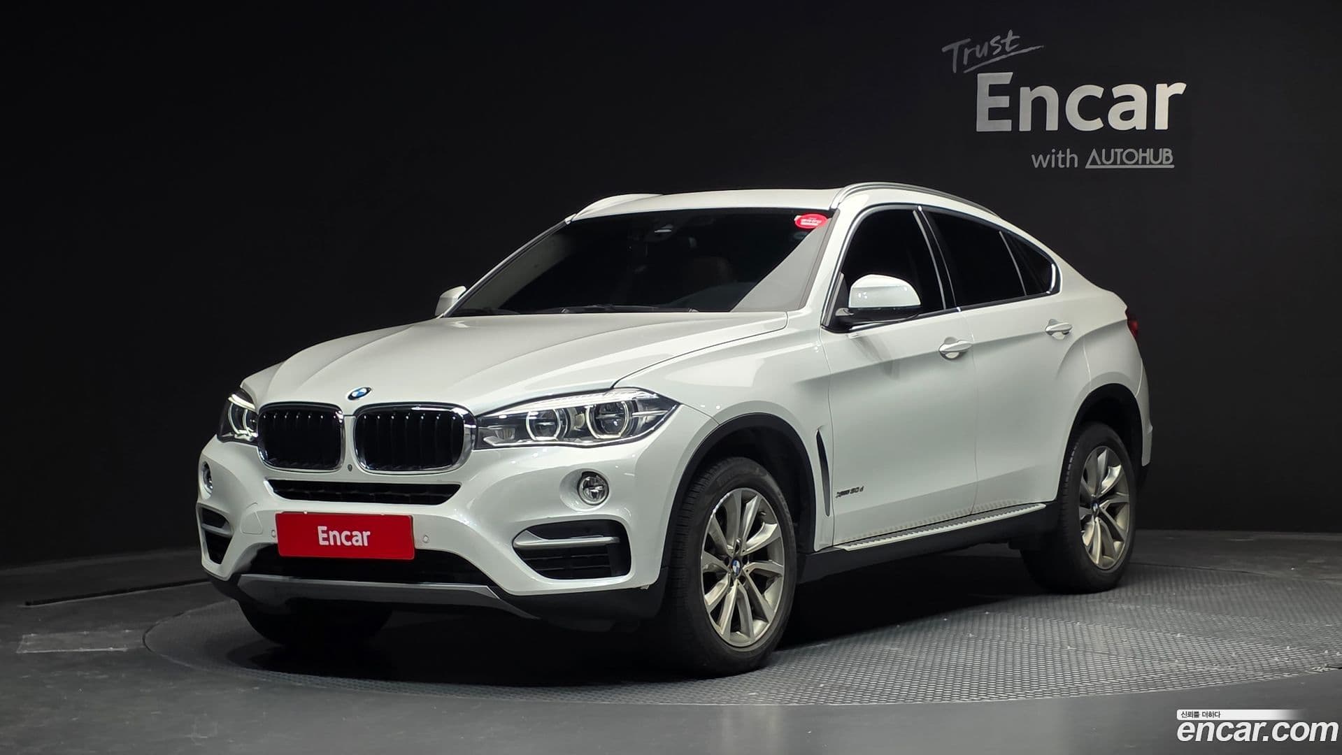 Main__Slider__Photo:X6 BMW 2017.1-0