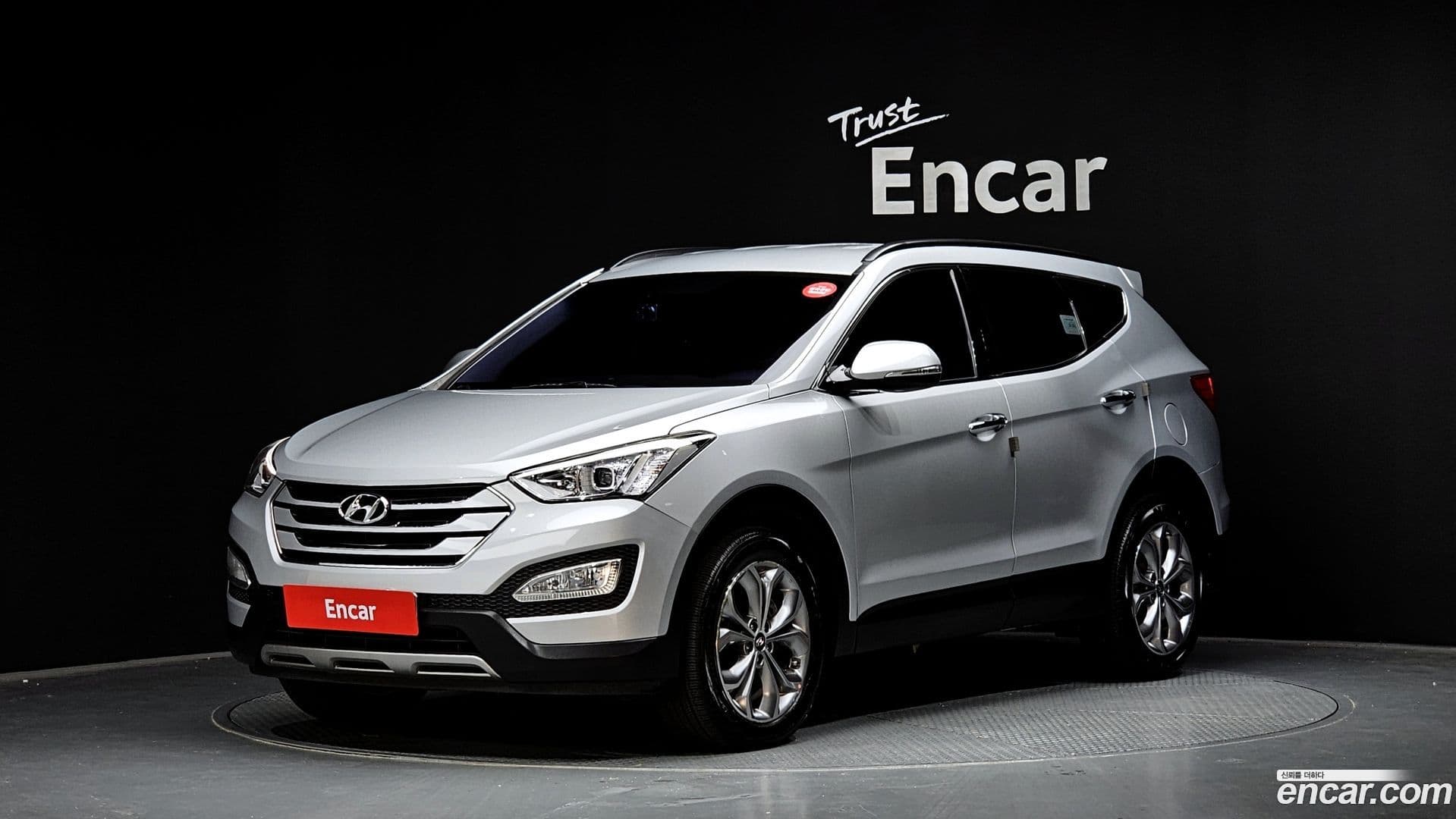 Main__Slider__Photo:Santafe Hyundai 2014.1-0