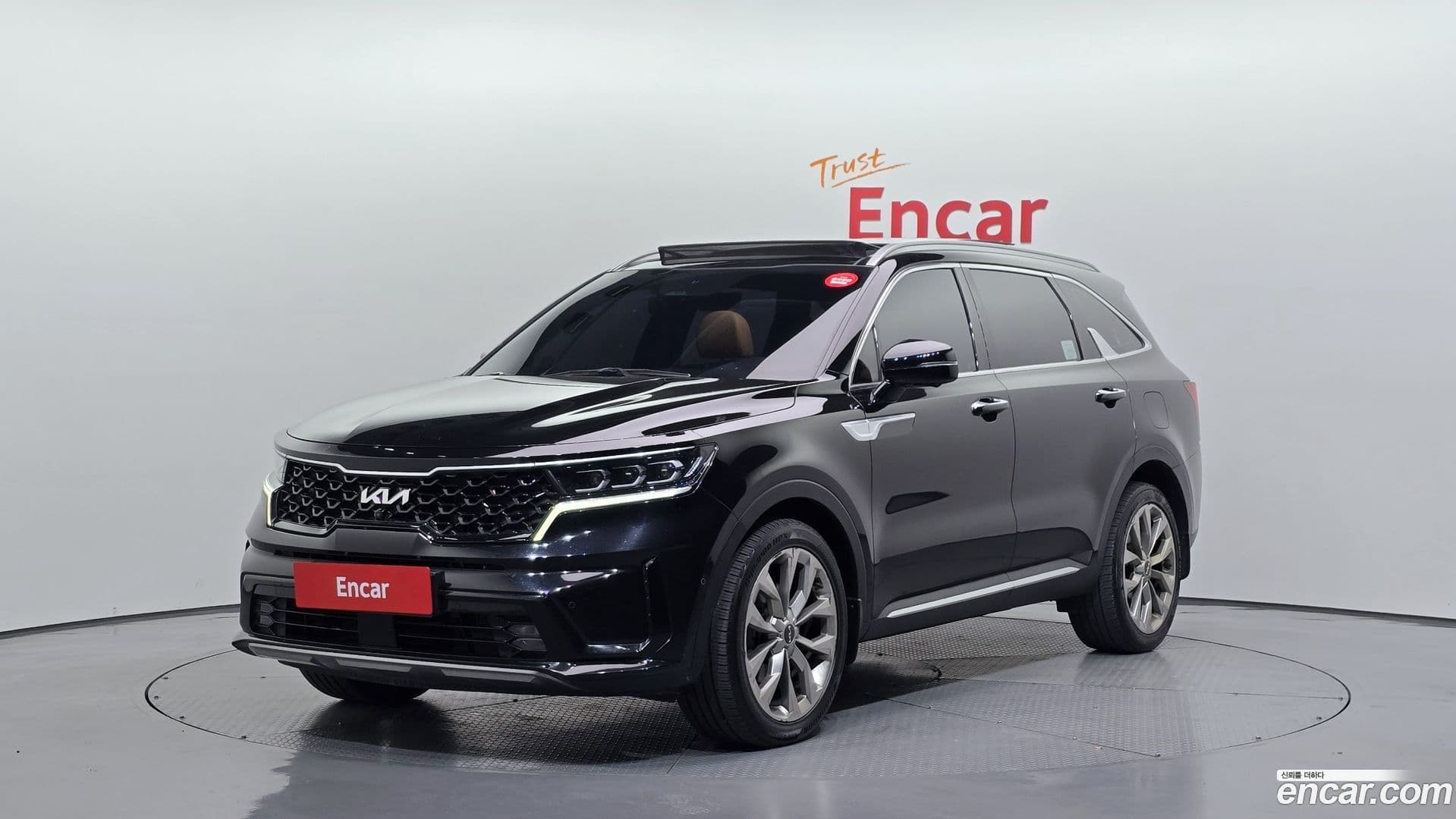 Main__Slider__Photo:Sorento Kia 2020.6-0