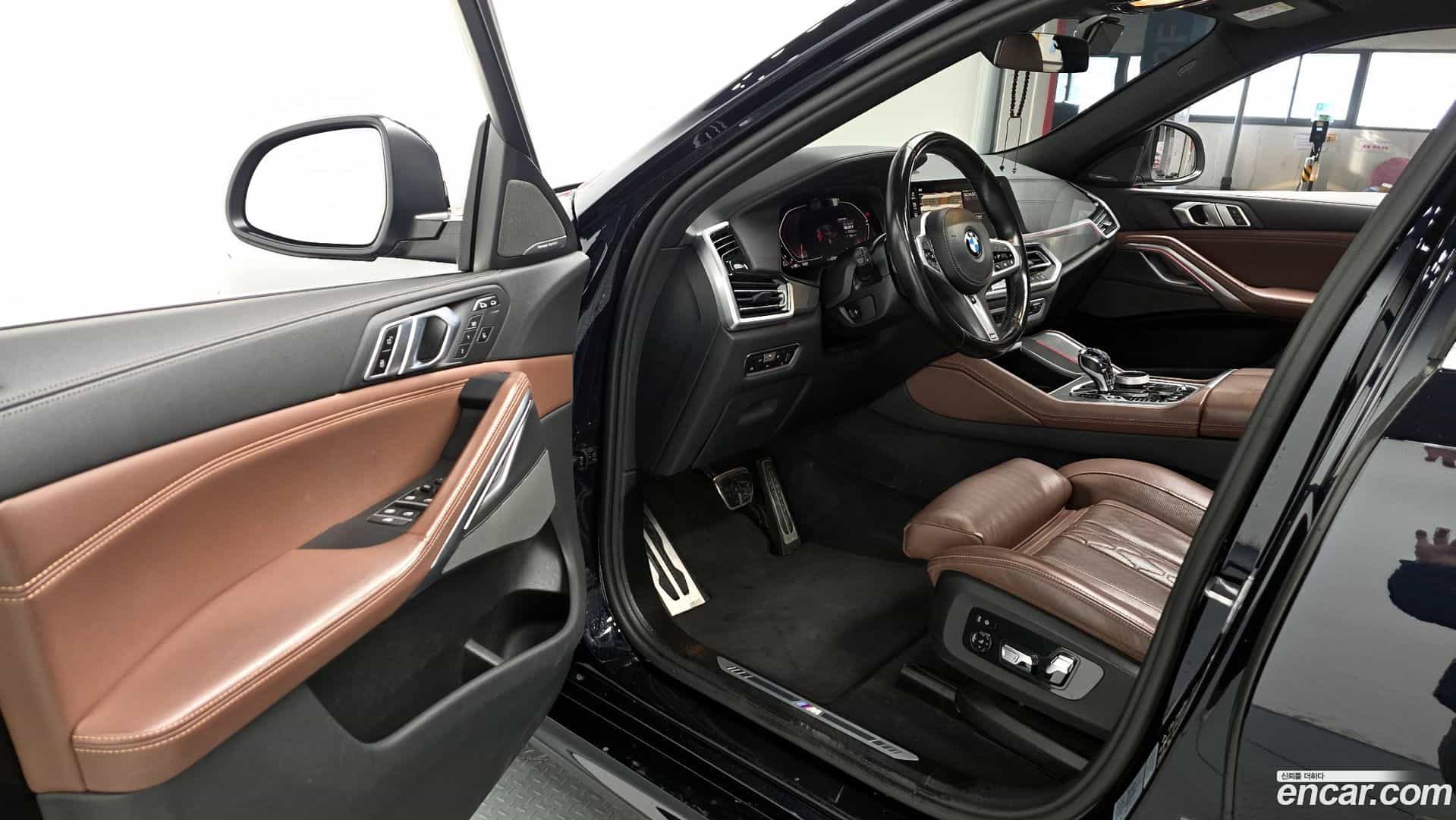 X6 BMW 2023.0-INNER-010
