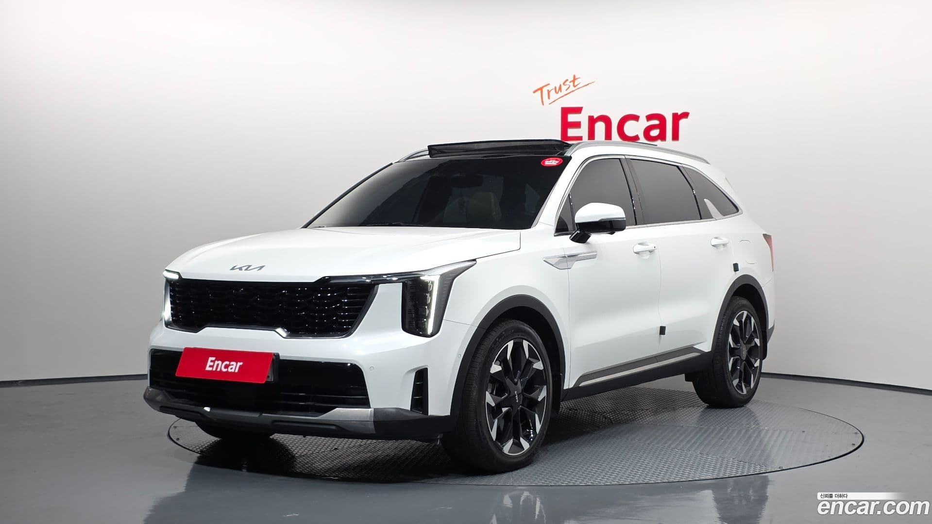 Main__Slider__Photo:Sorento Kia 2023.8-0