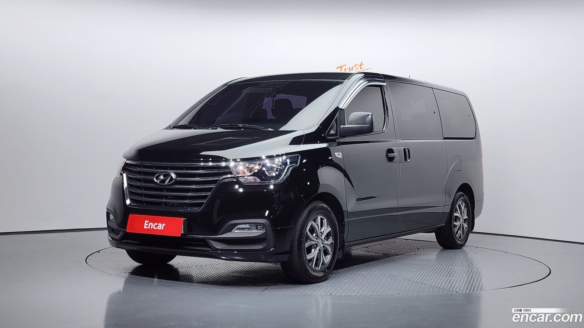 Main__Slider__Photo:Starex Hyundai 2018.9-0