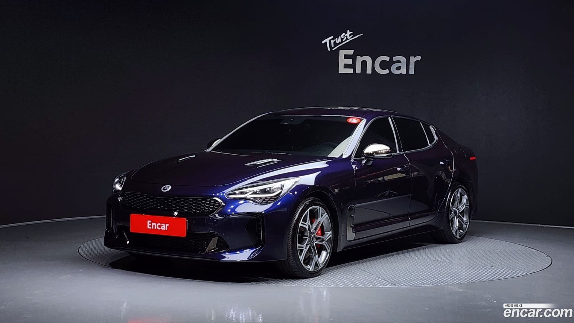 Main__Slider__Photo:Stinger Kia 2019.6-0