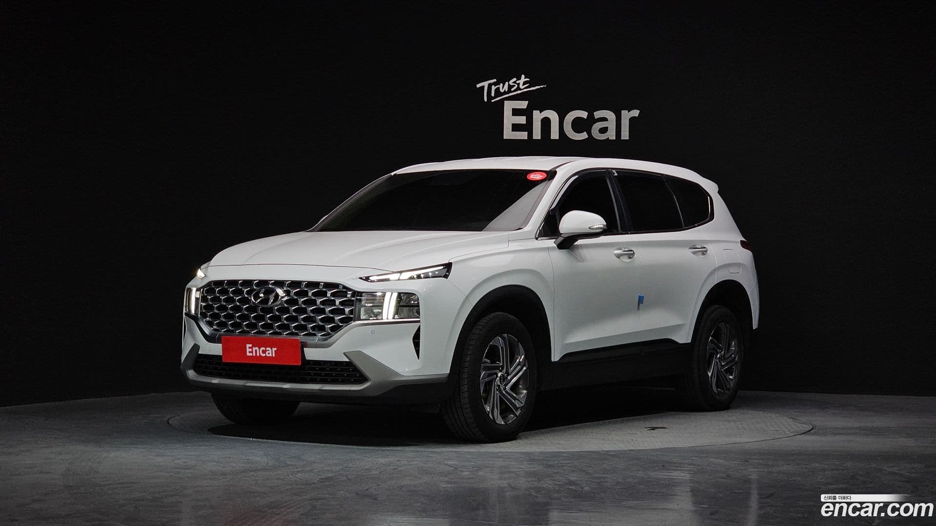 Main__Slider__Photo:Santafe Hyundai 2020.8-0
