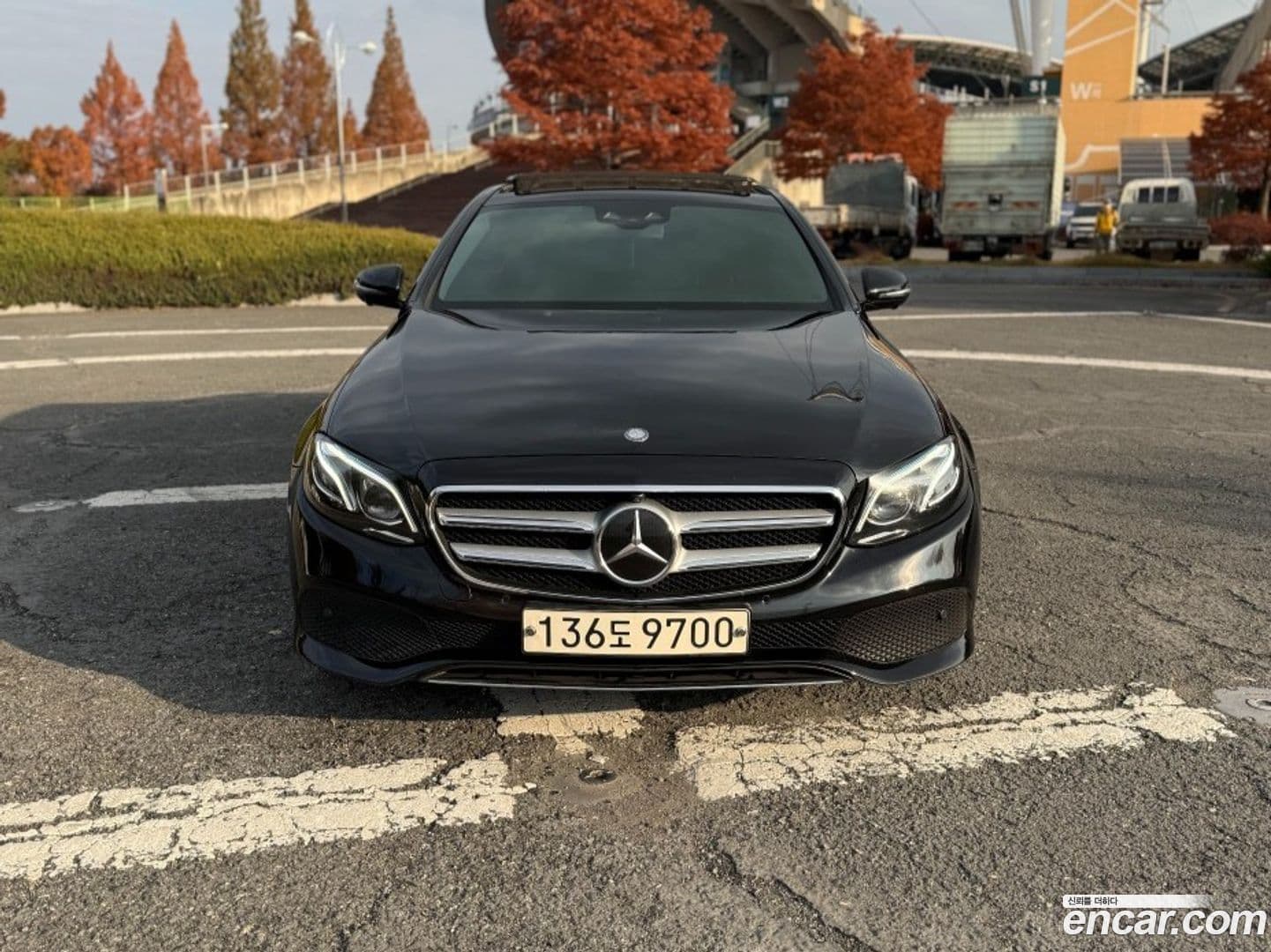 Main__Slider__Photo:E-Class Mercedes-Benz 2016.11-0