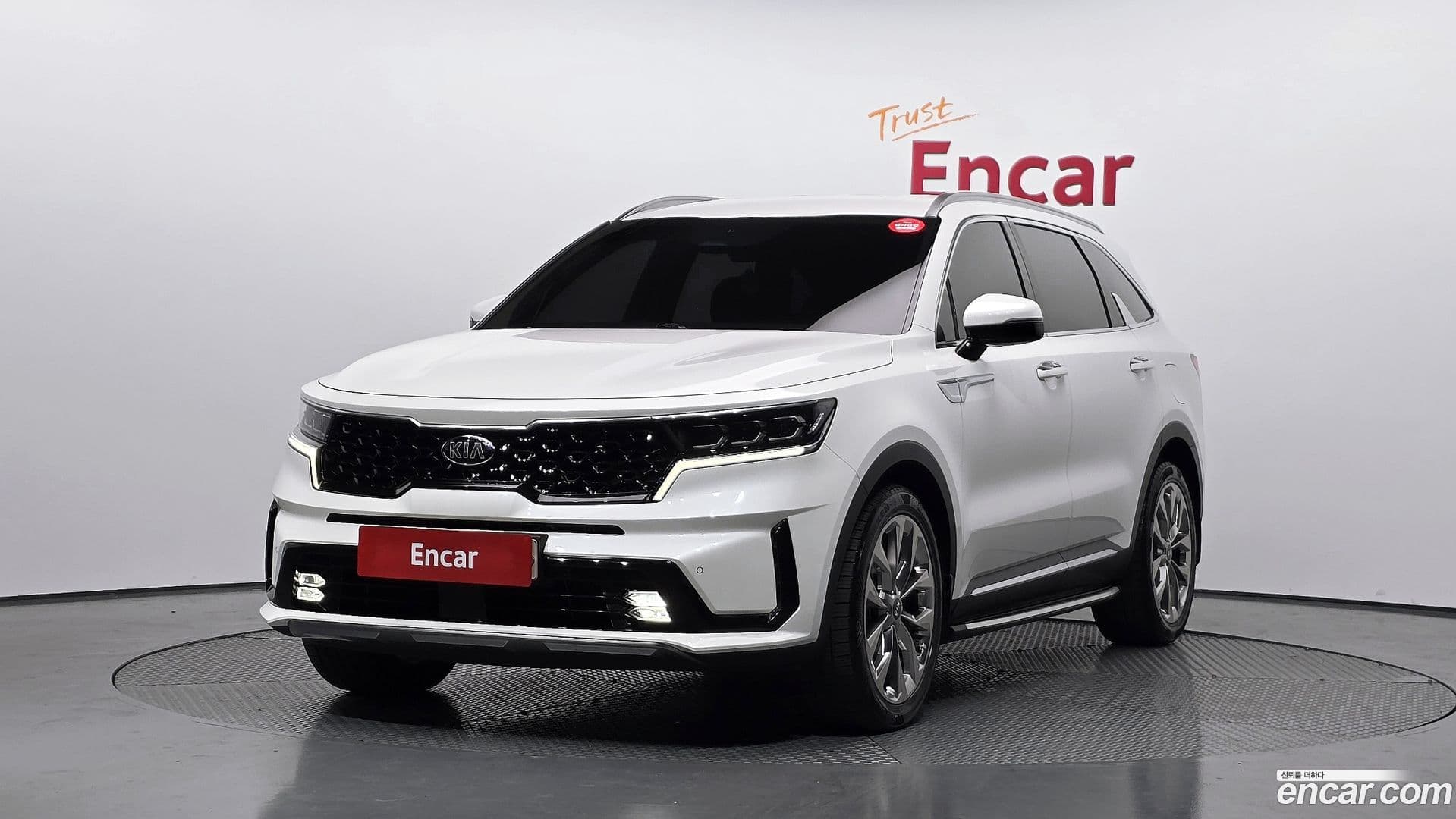 Main__Slider__Photo:Sorento Kia 2020.3-0
