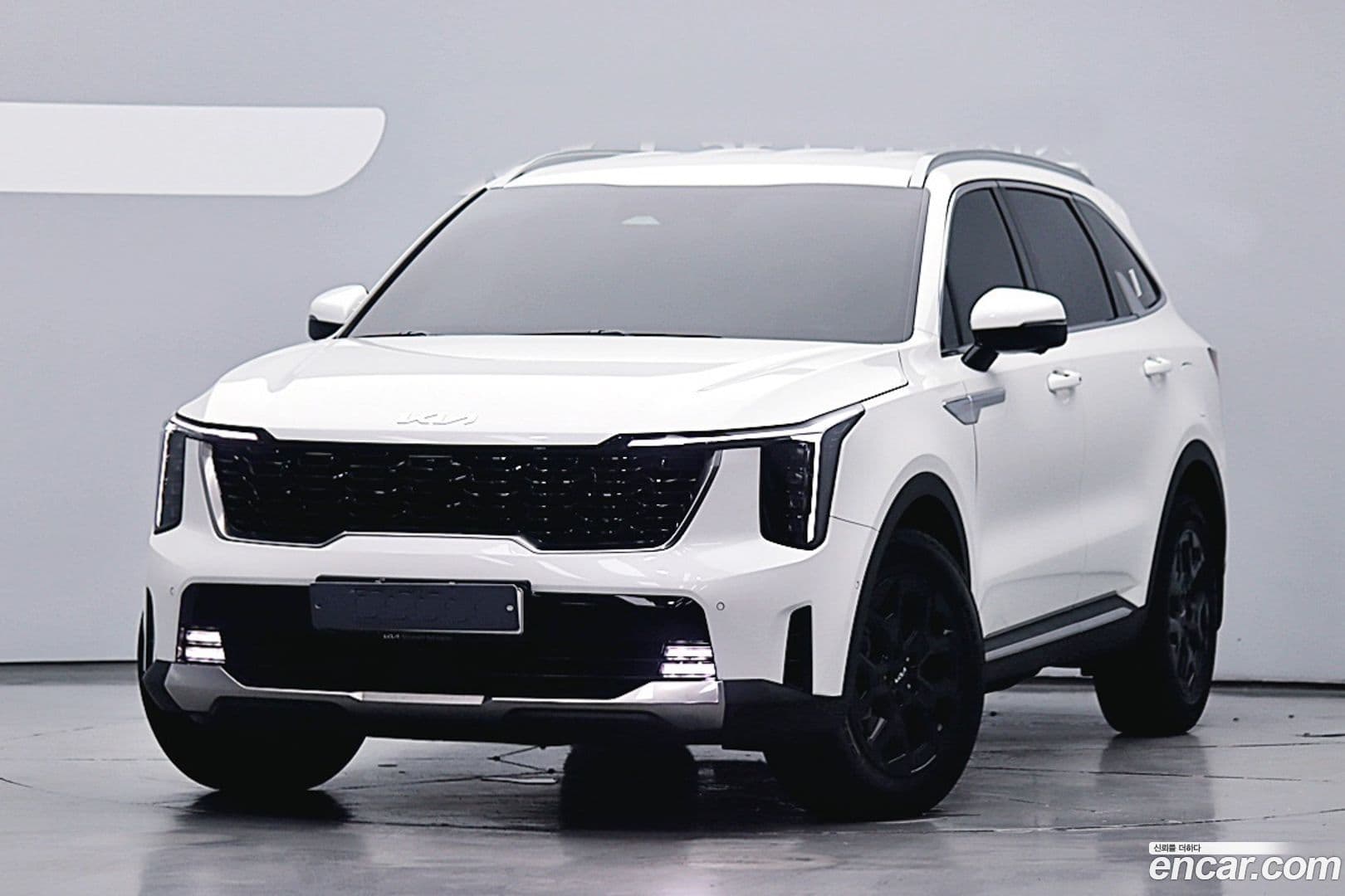 Main__Slider__Photo:Sorento Kia 2023.7-0