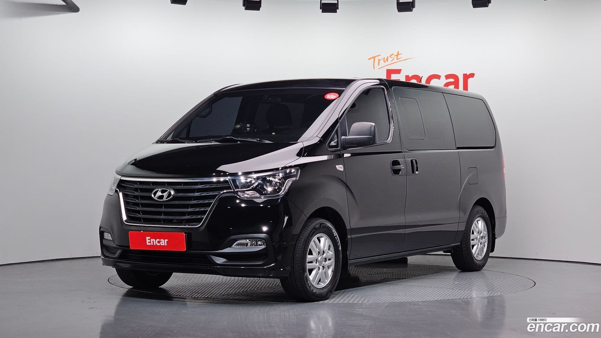 Main__Slider__Photo:Starex Hyundai 2019.3-0