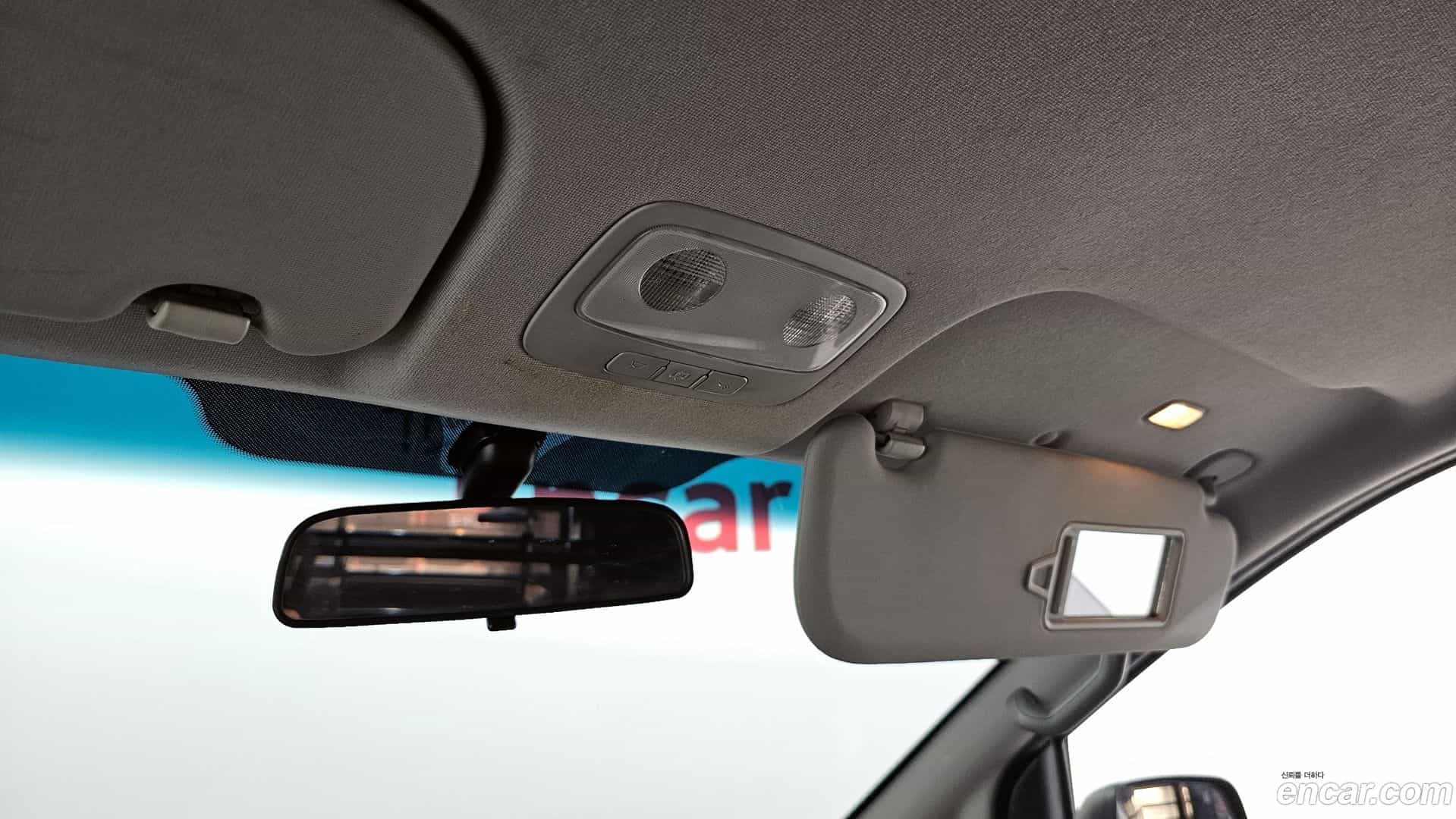 Starex Hyundai 2019.3-OPTION-018