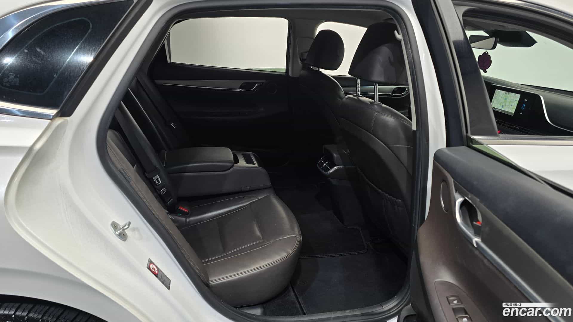 Grandeur Hyundai 2020.6-OPTION-016